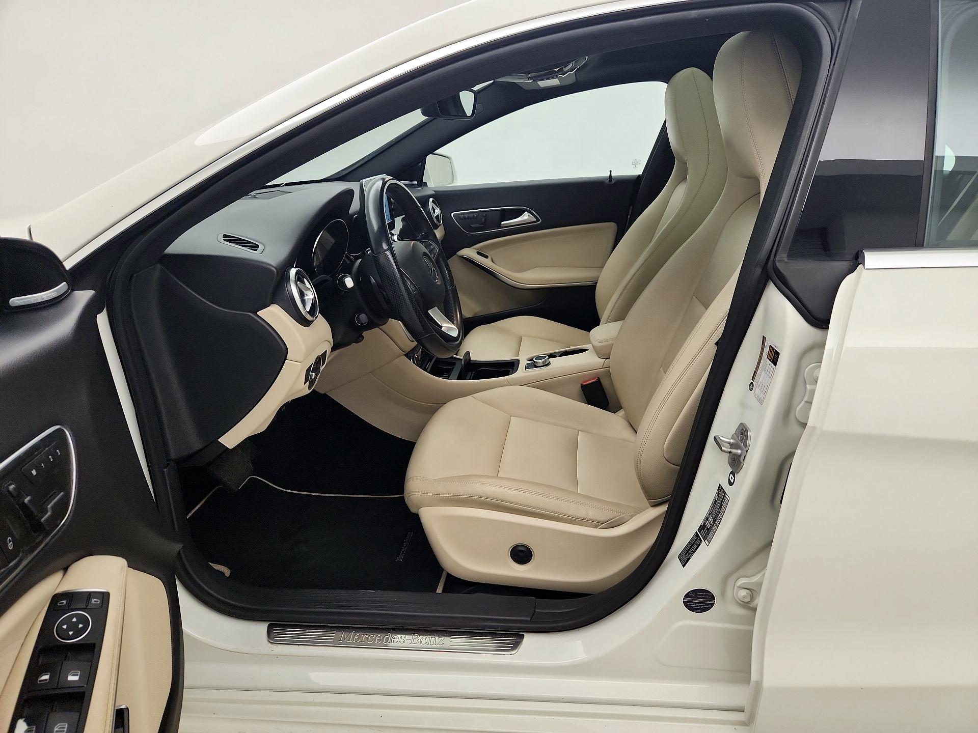 Thumbnail: 2015 Mercedes-Benz CLA - 11