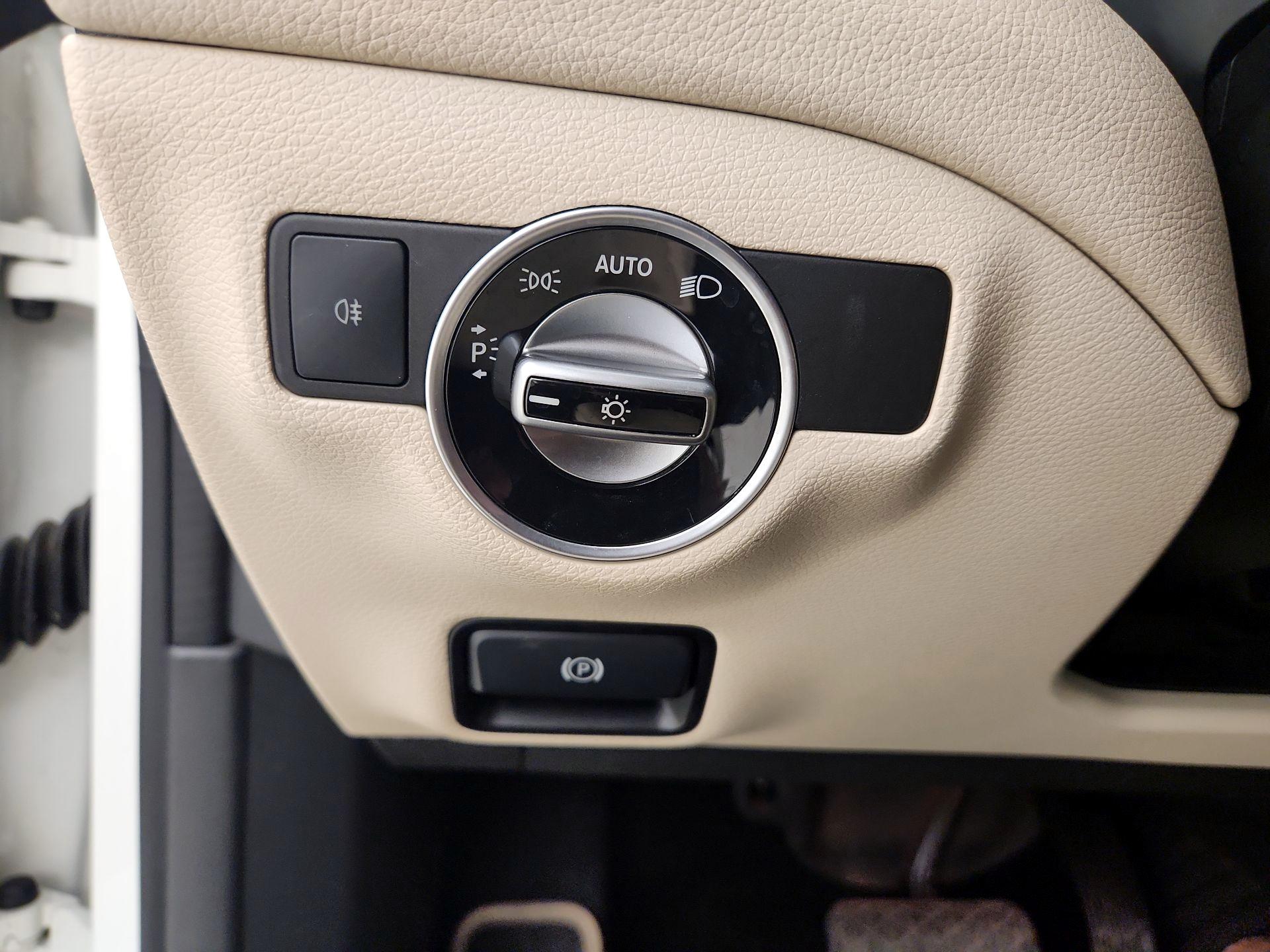 Thumbnail: 2015 Mercedes-Benz CLA - 13