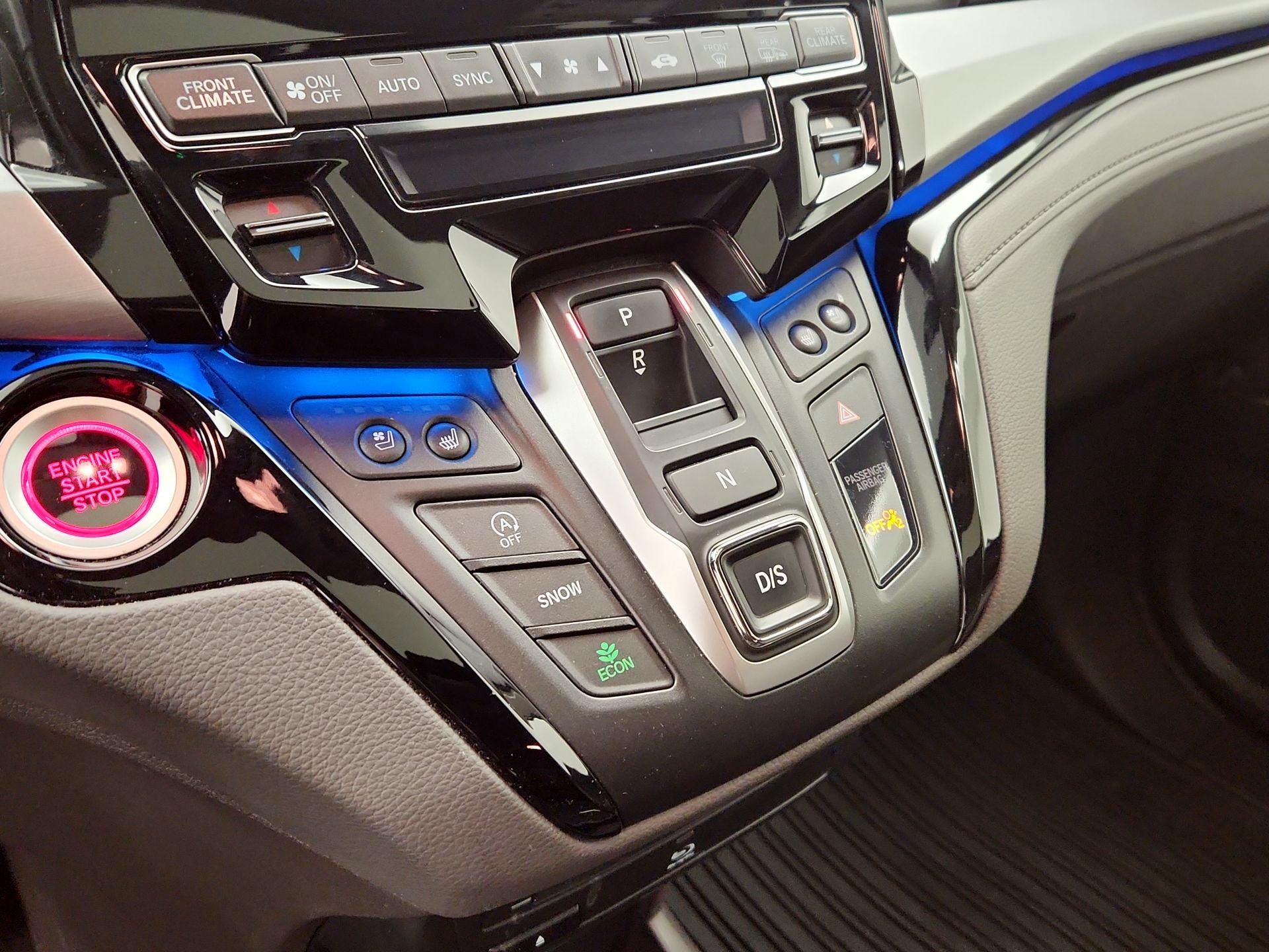 Thumbnail: 2018 Honda Odyssey - 18