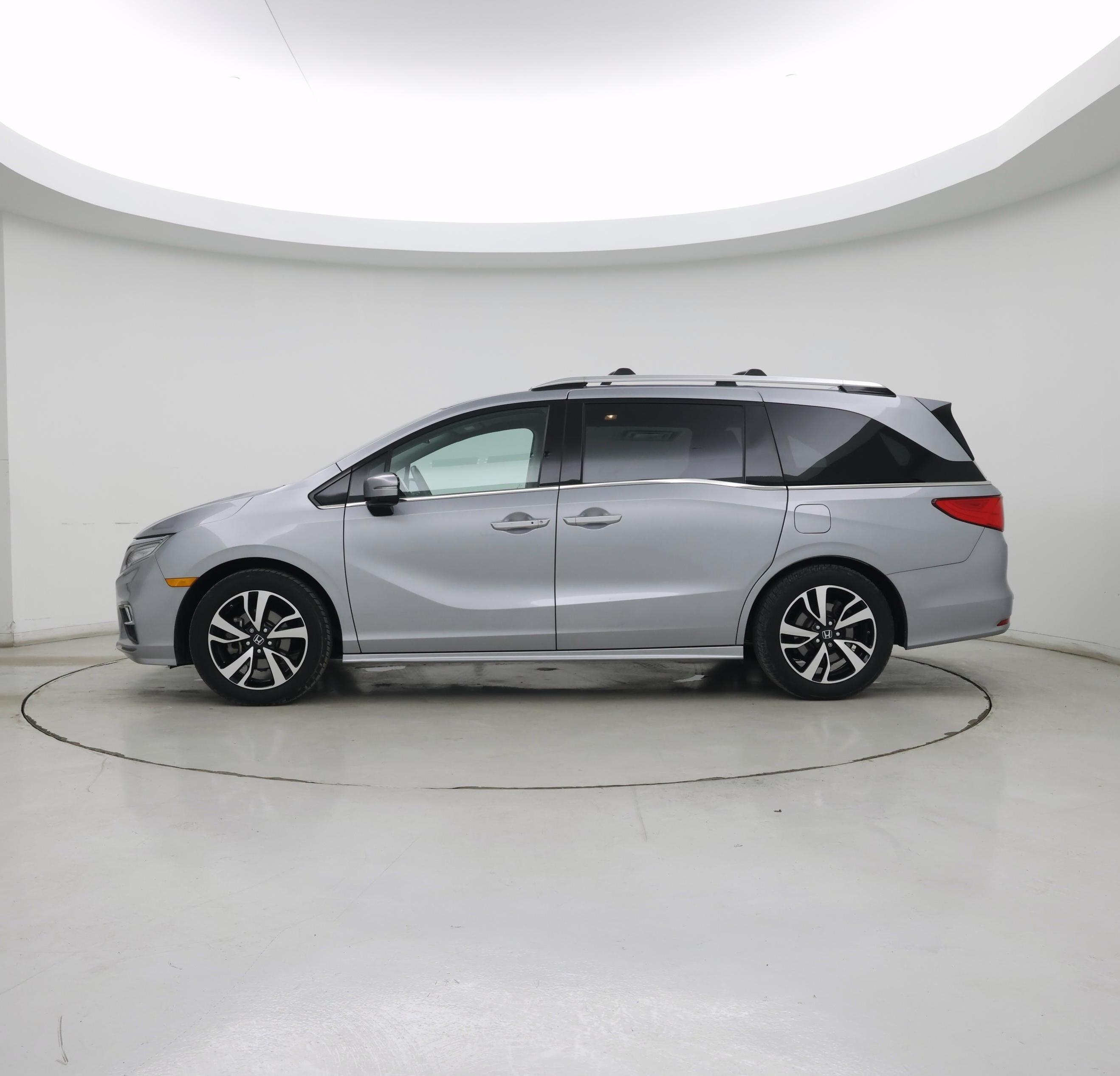 Thumbnail: 2018 Honda Odyssey - 3