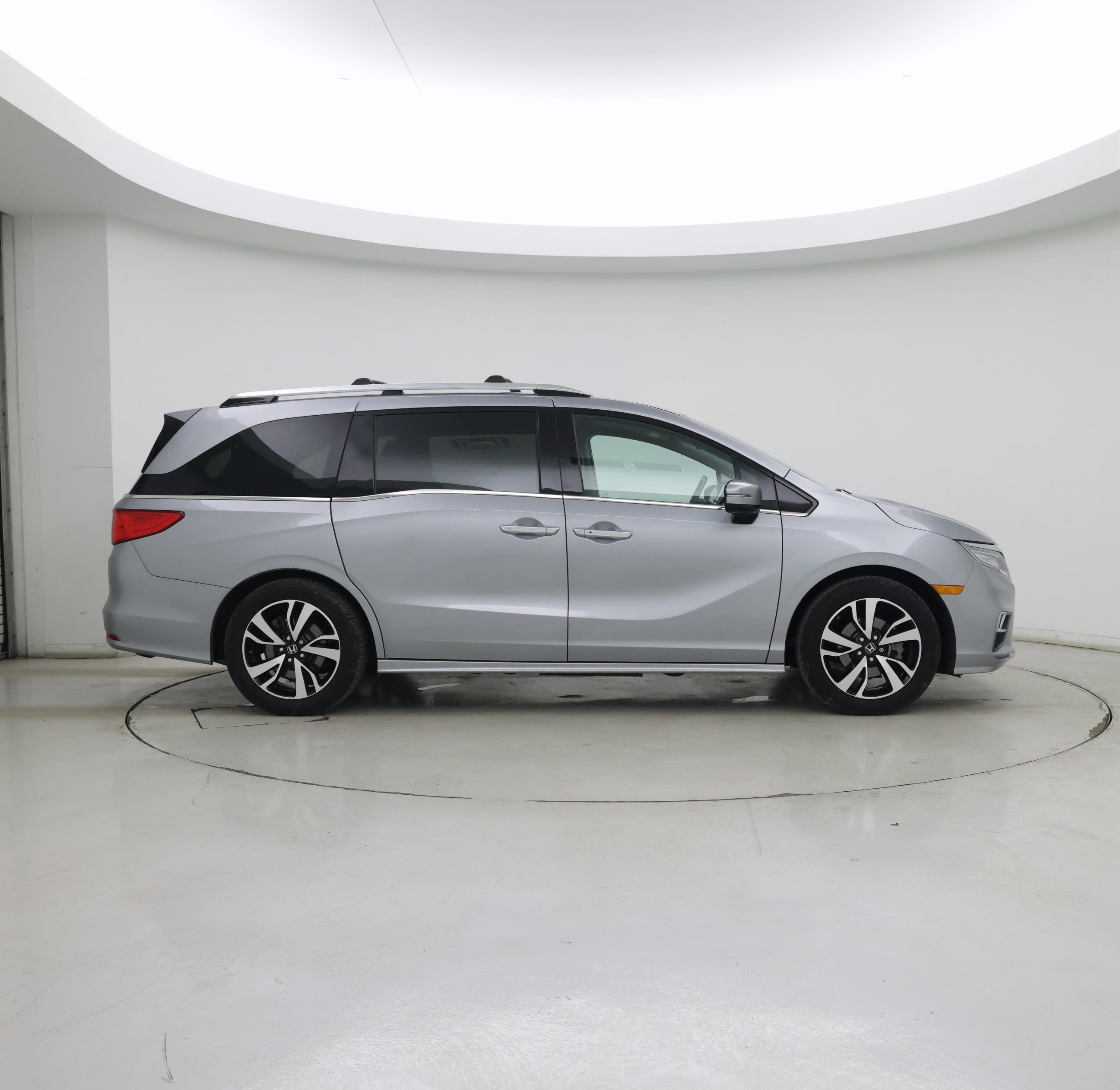 Thumbnail: 2018 Honda Odyssey - 7