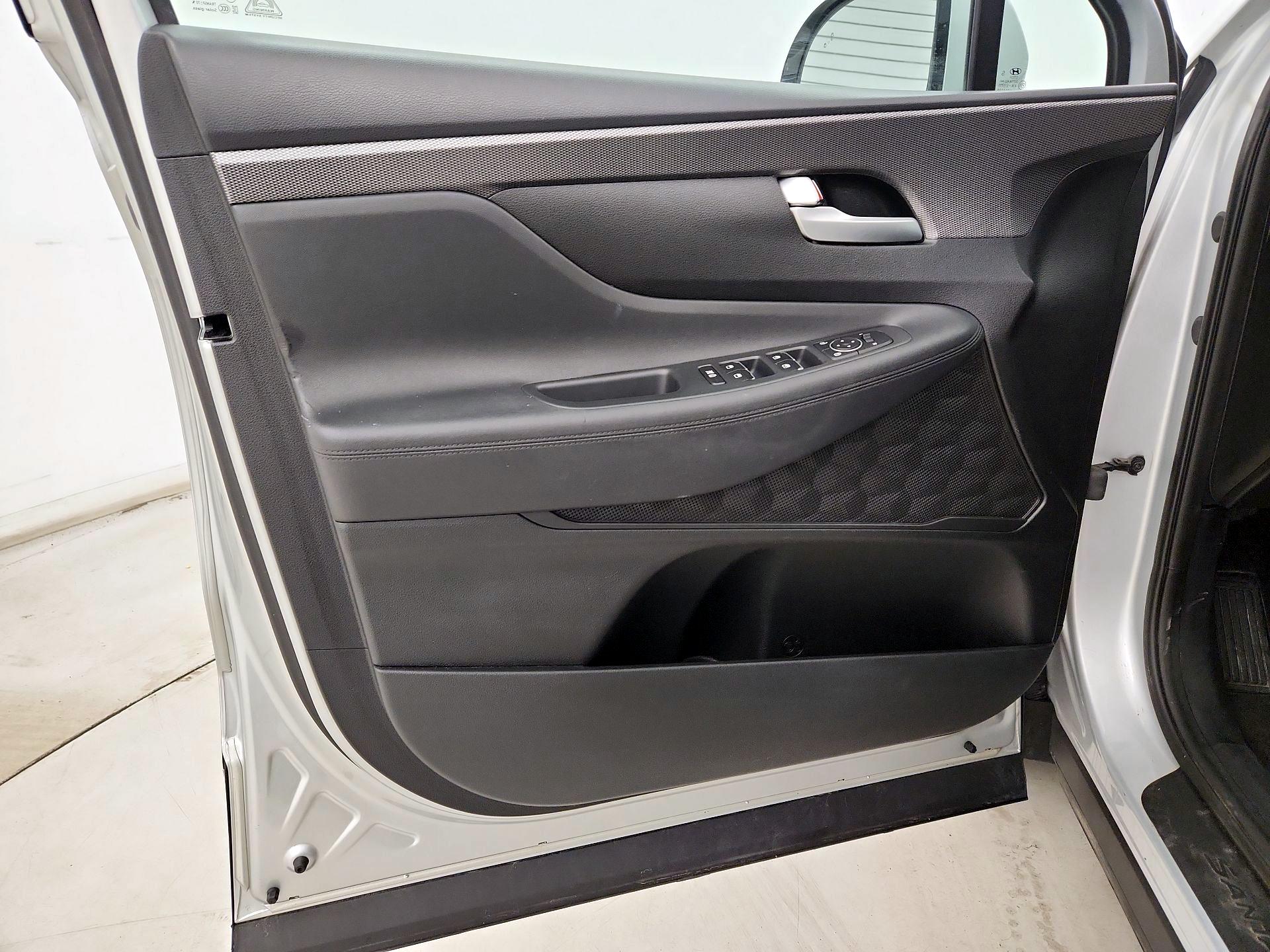 Thumbnail: 2019 Hyundai Santa Fe - 12