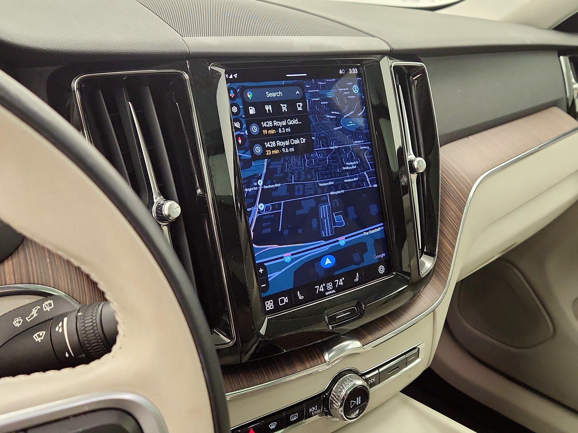 Thumbnail: 2022 Volvo XC60 - 14