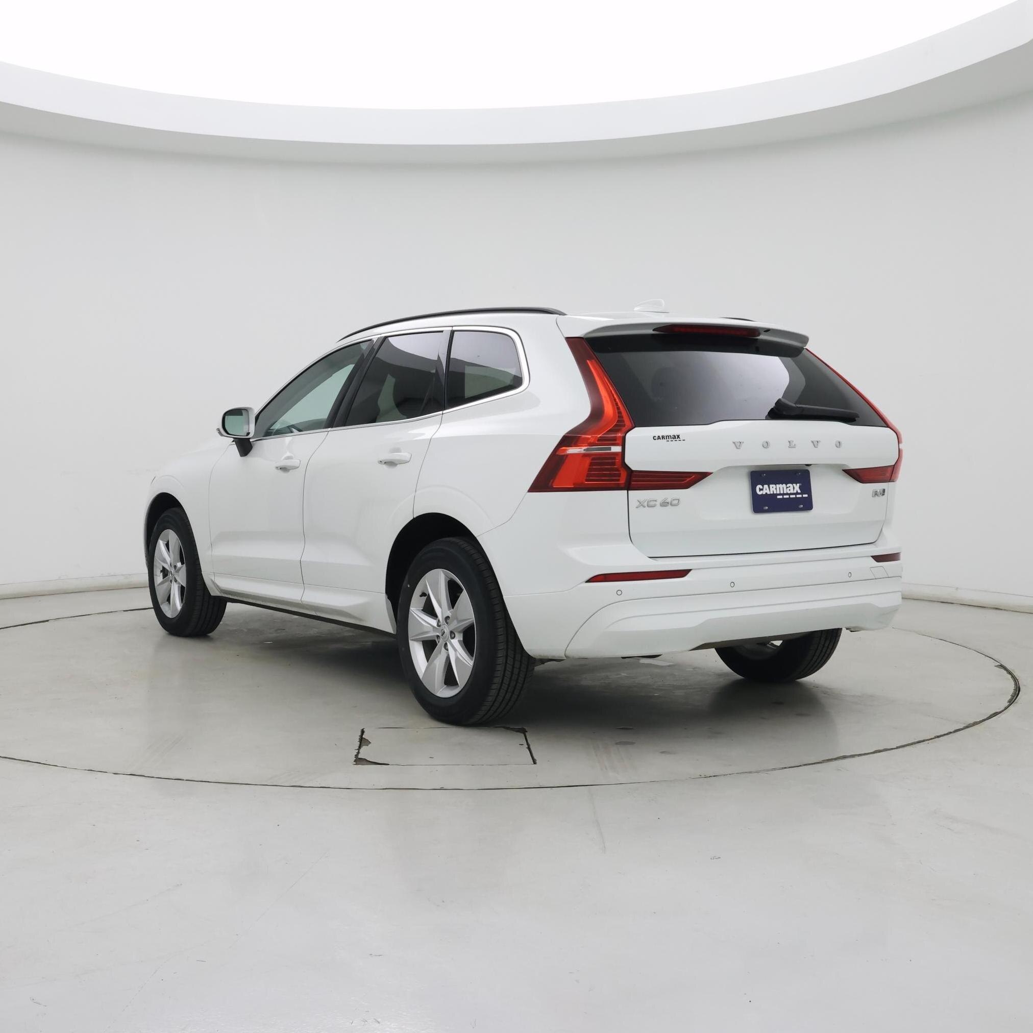 Thumbnail: 2022 Volvo XC60 - 2