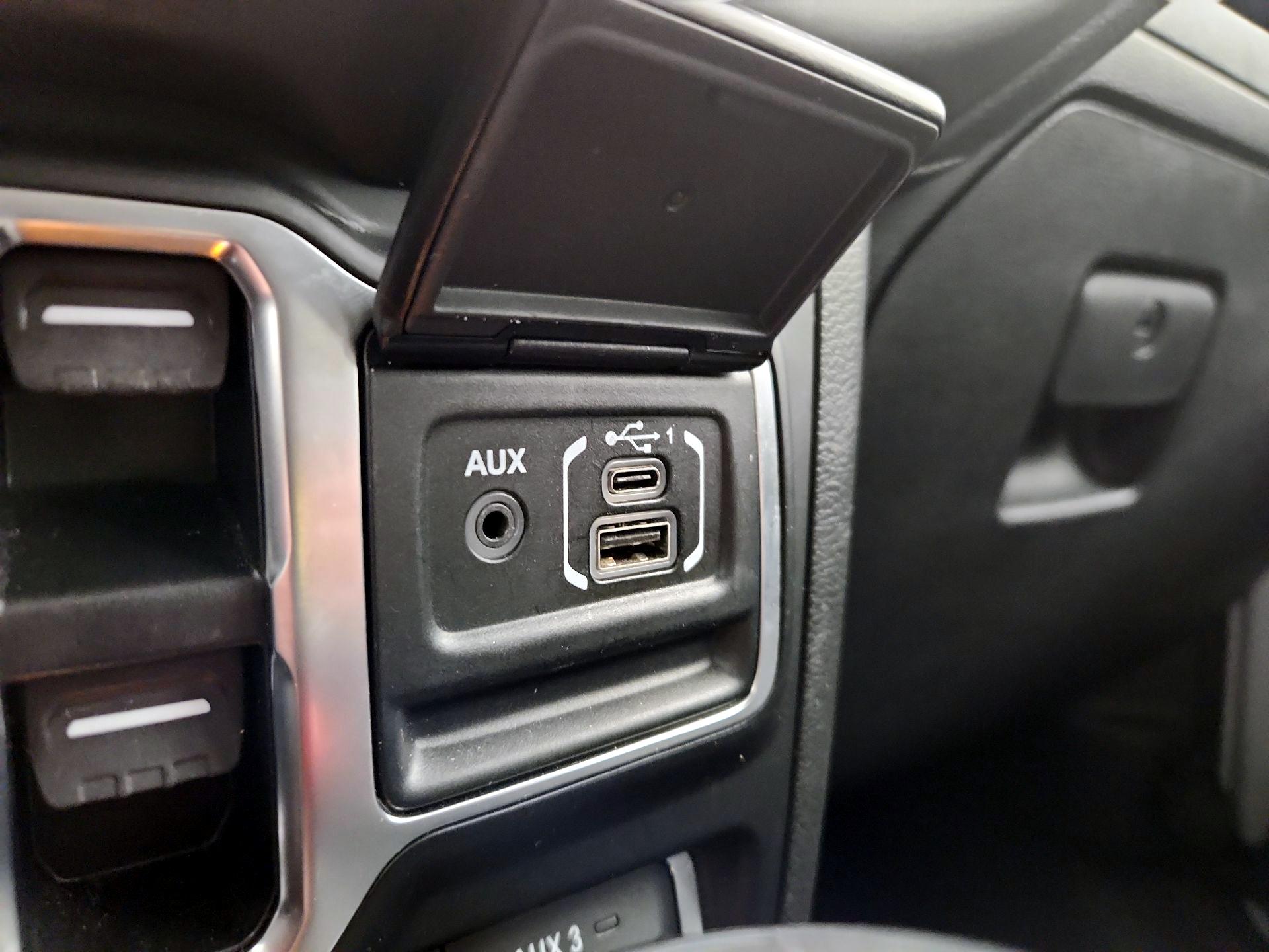 Thumbnail: 2023 Jeep Wrangler - 19