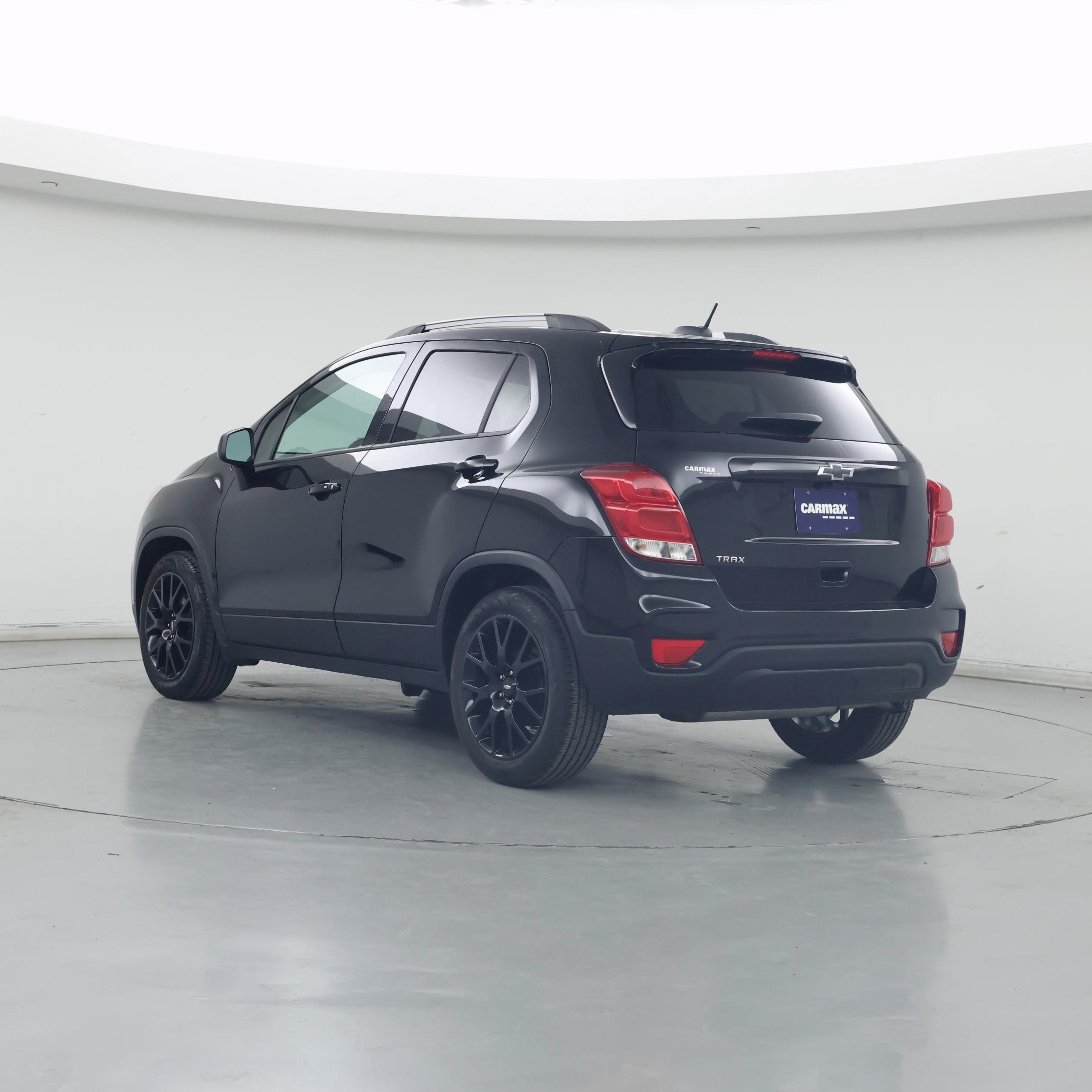 Thumbnail: 2022 Chevrolet Trax - 2