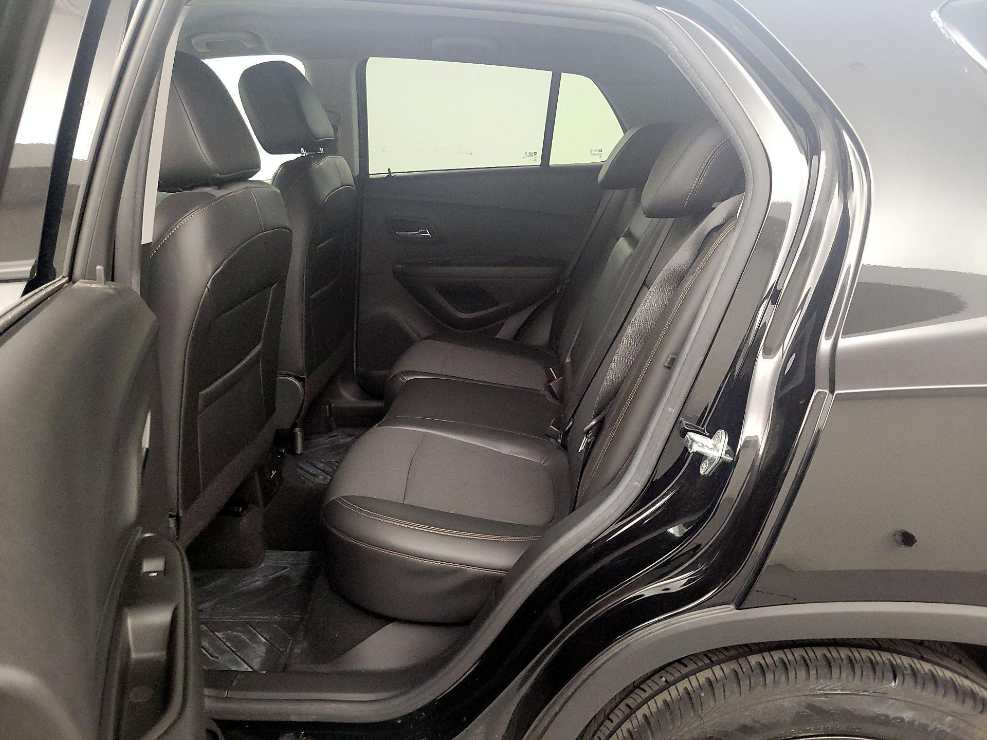 Thumbnail: 2022 Chevrolet Trax - 19