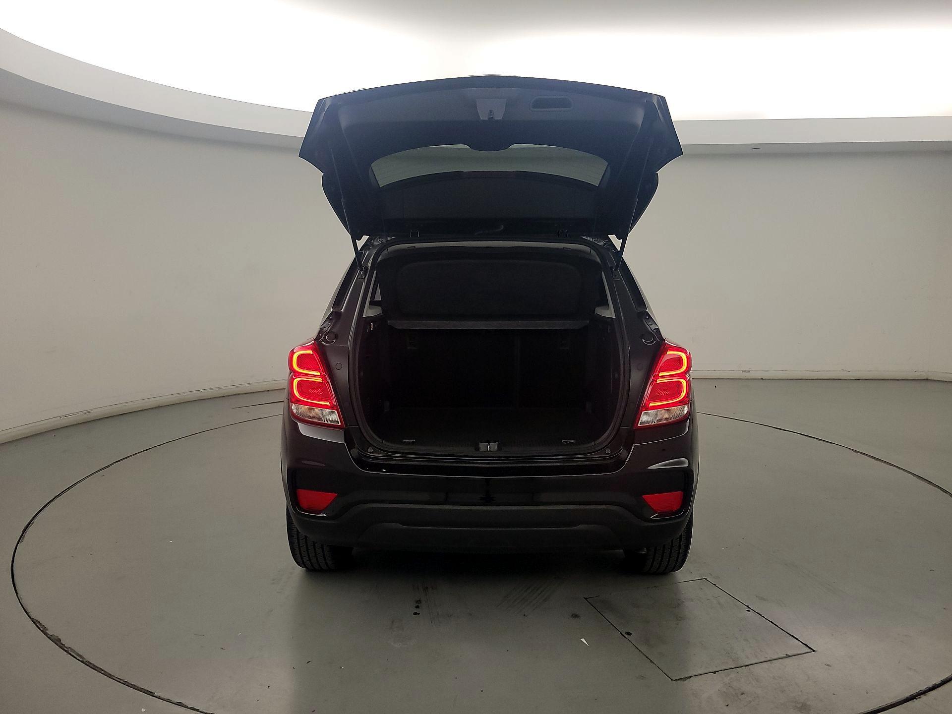 Thumbnail: 2022 Chevrolet Trax - 20