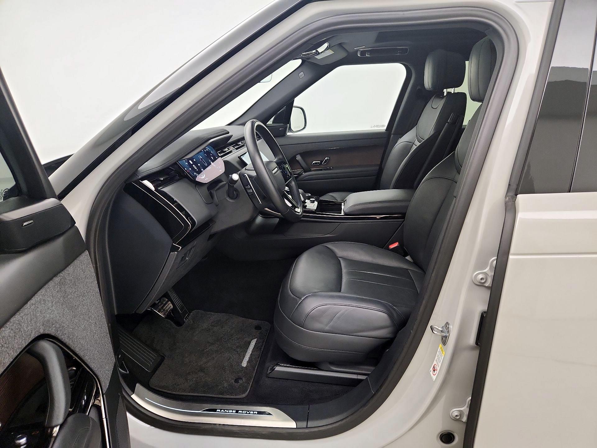 Thumbnail: 2023 Land Rover Range Rover Sport - 11