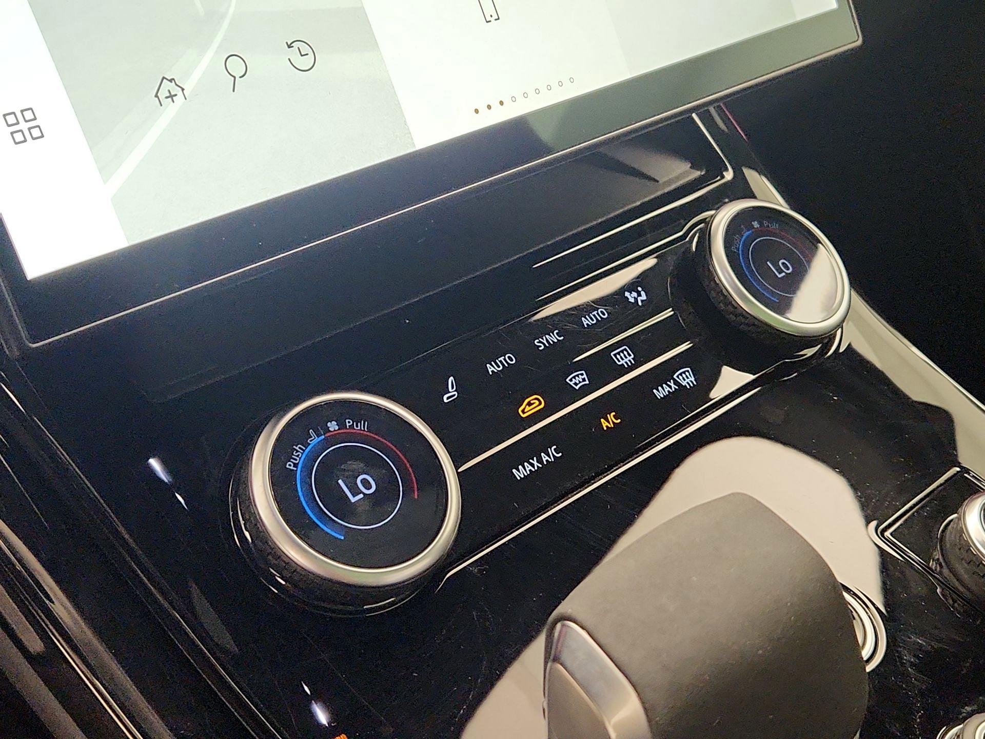 Thumbnail: 2023 Land Rover Range Rover Sport - 17