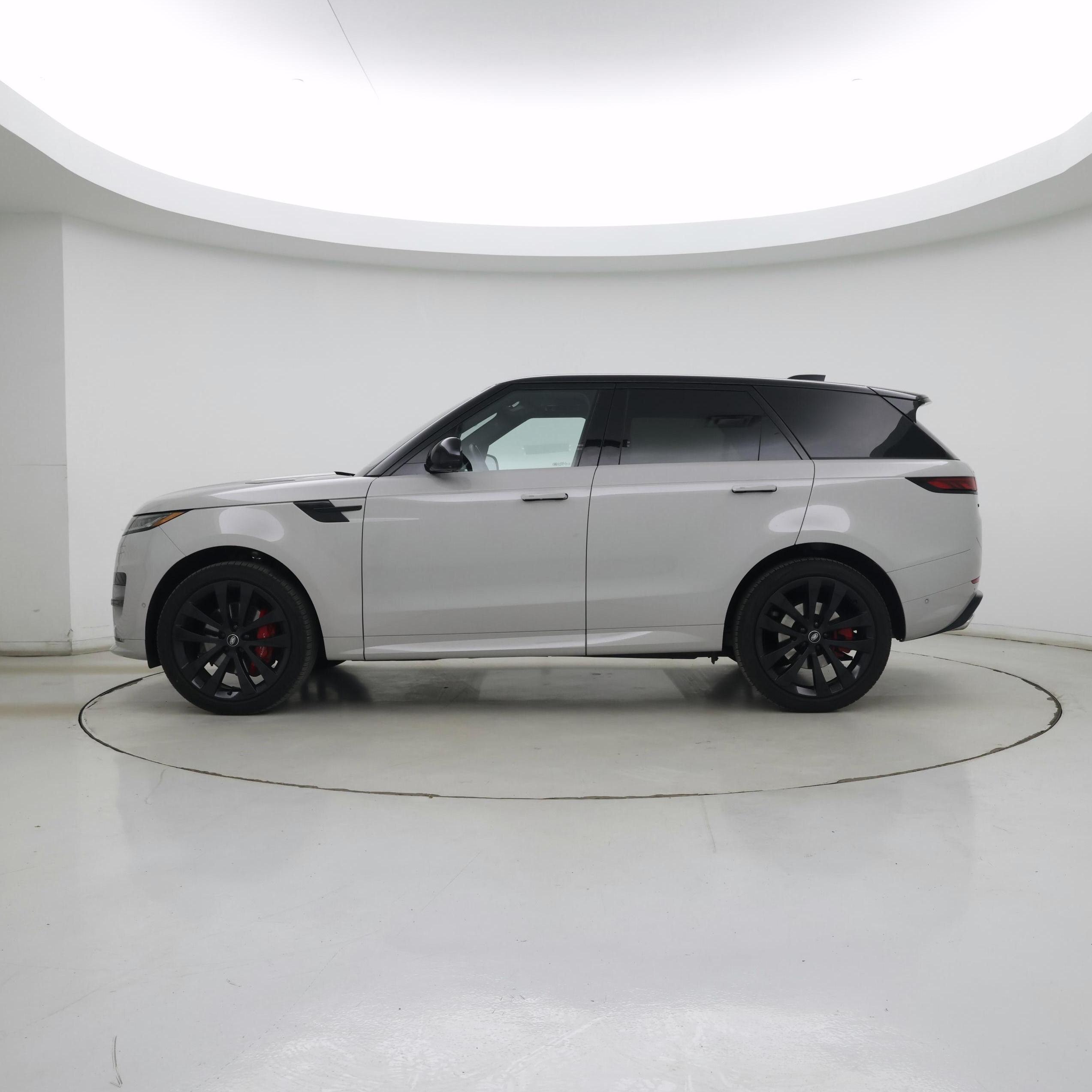 Thumbnail: 2023 Land Rover Range Rover Sport - 3