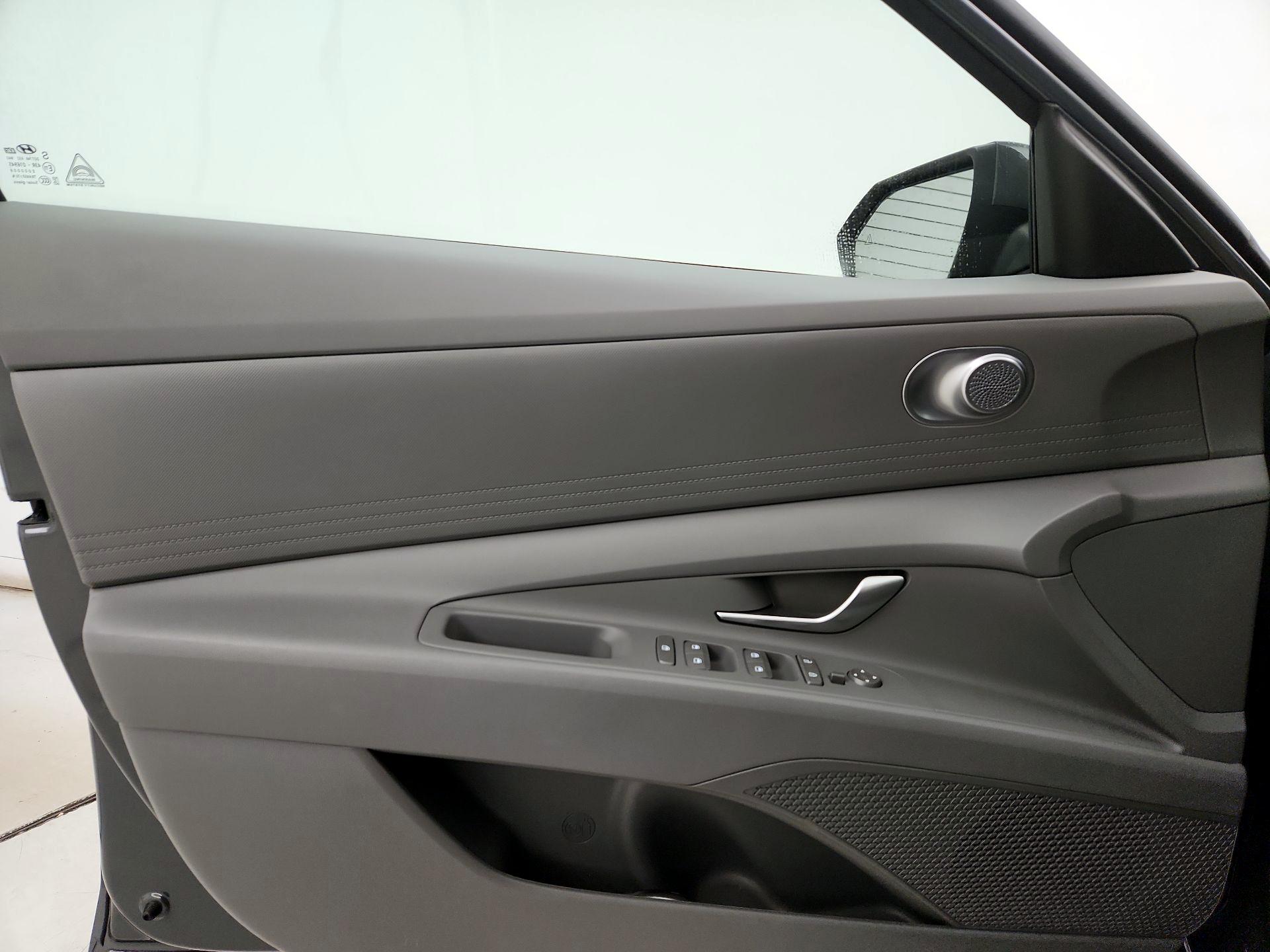 Thumbnail: 2024 Hyundai Elantra - 12