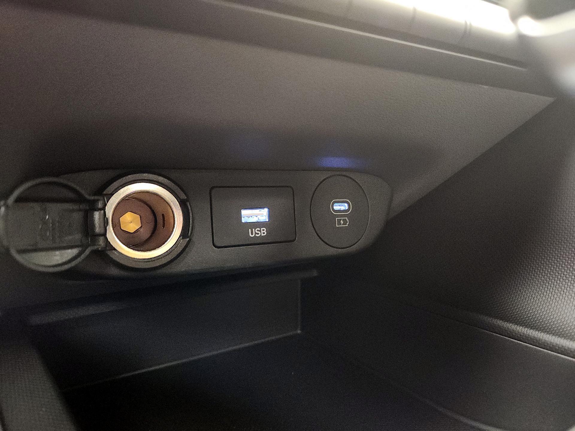 Thumbnail: 2024 Hyundai Elantra - 19