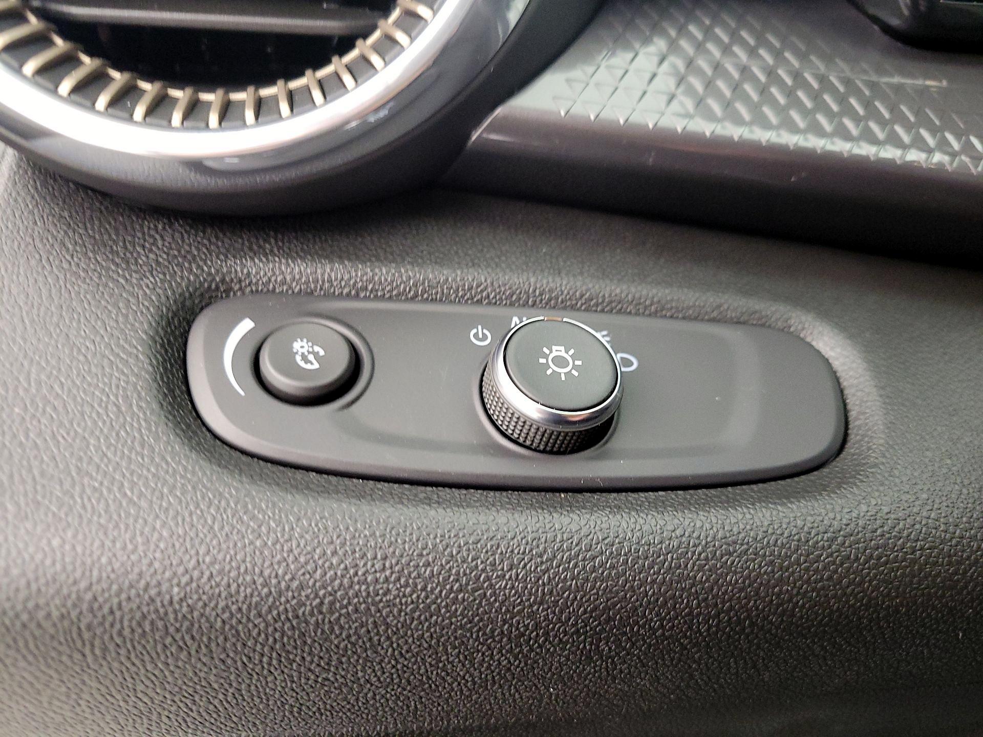 Thumbnail: 2025 Chevrolet Trax - 13