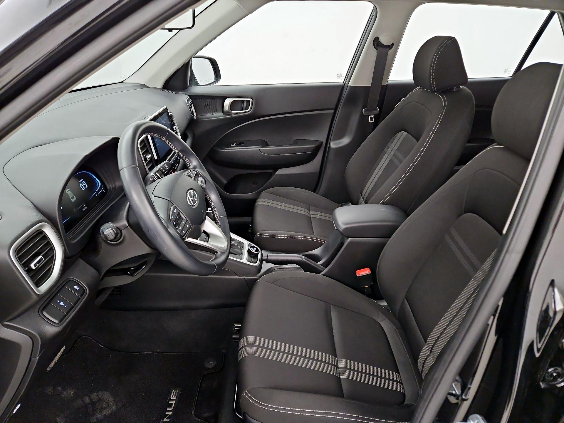 Thumbnail: 2023 Hyundai Venue - 11