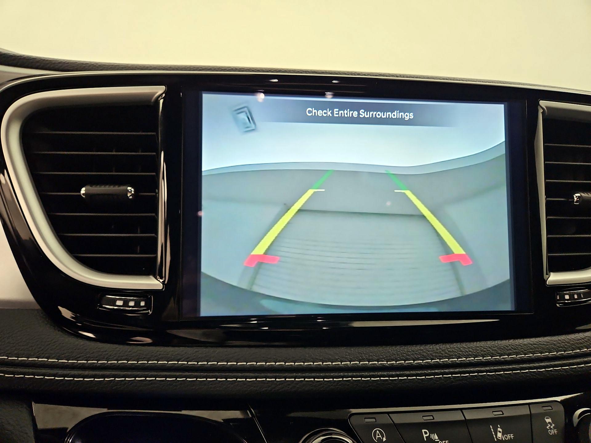 Thumbnail: 2023 Chrysler Pacifica - 15