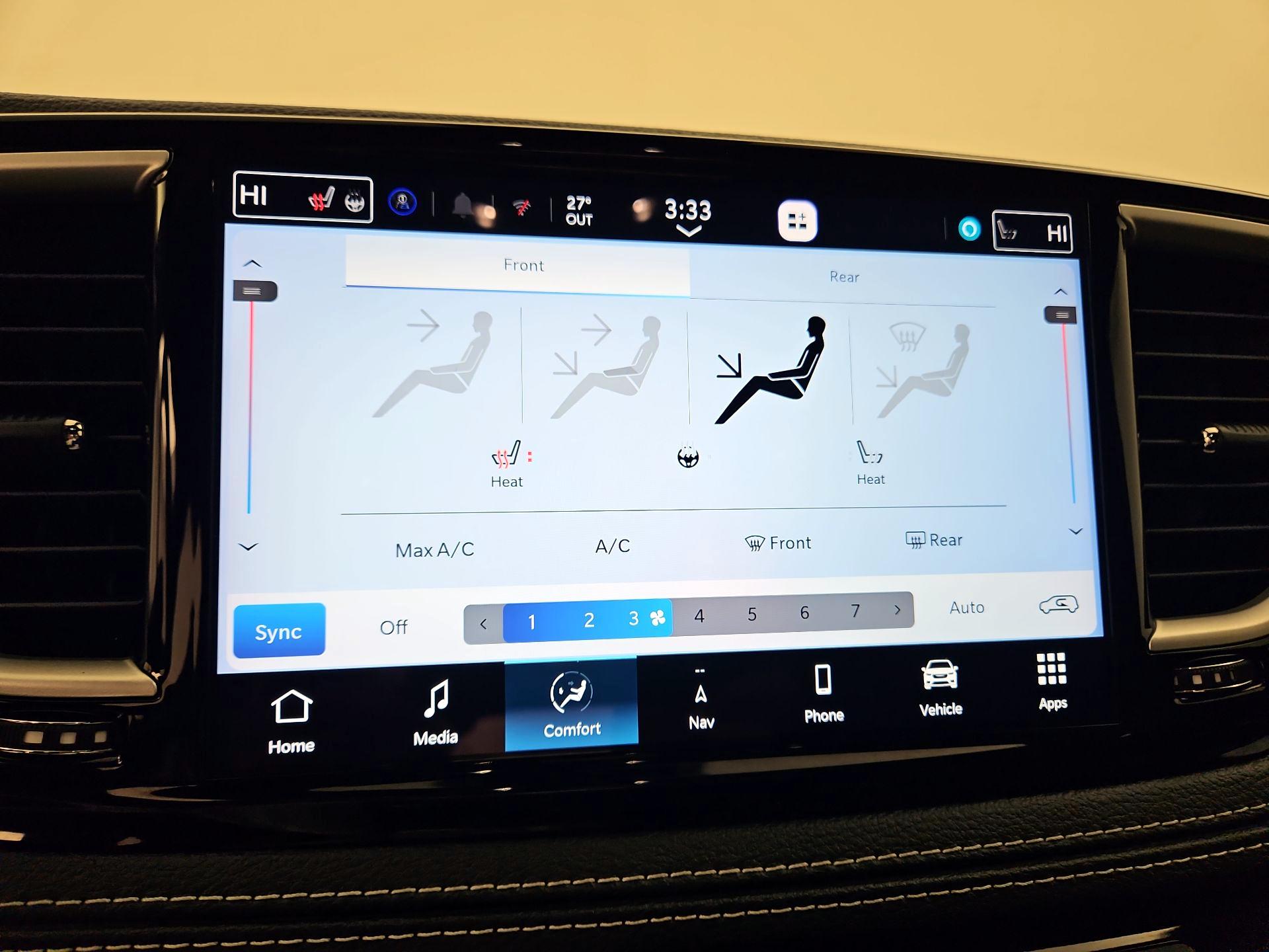 Thumbnail: 2023 Chrysler Pacifica - 17