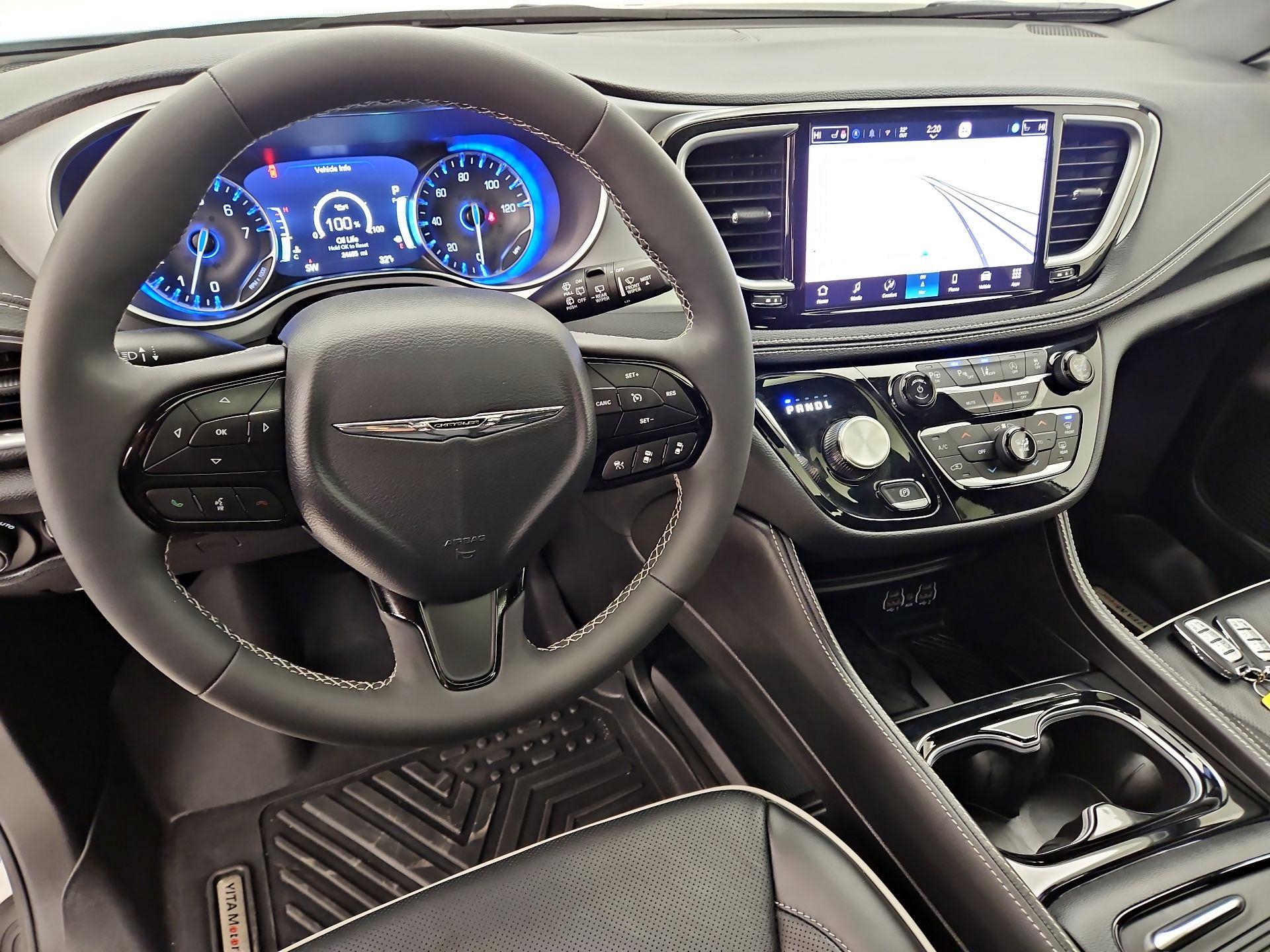 Thumbnail: 2025 Chrysler Pacifica - 9