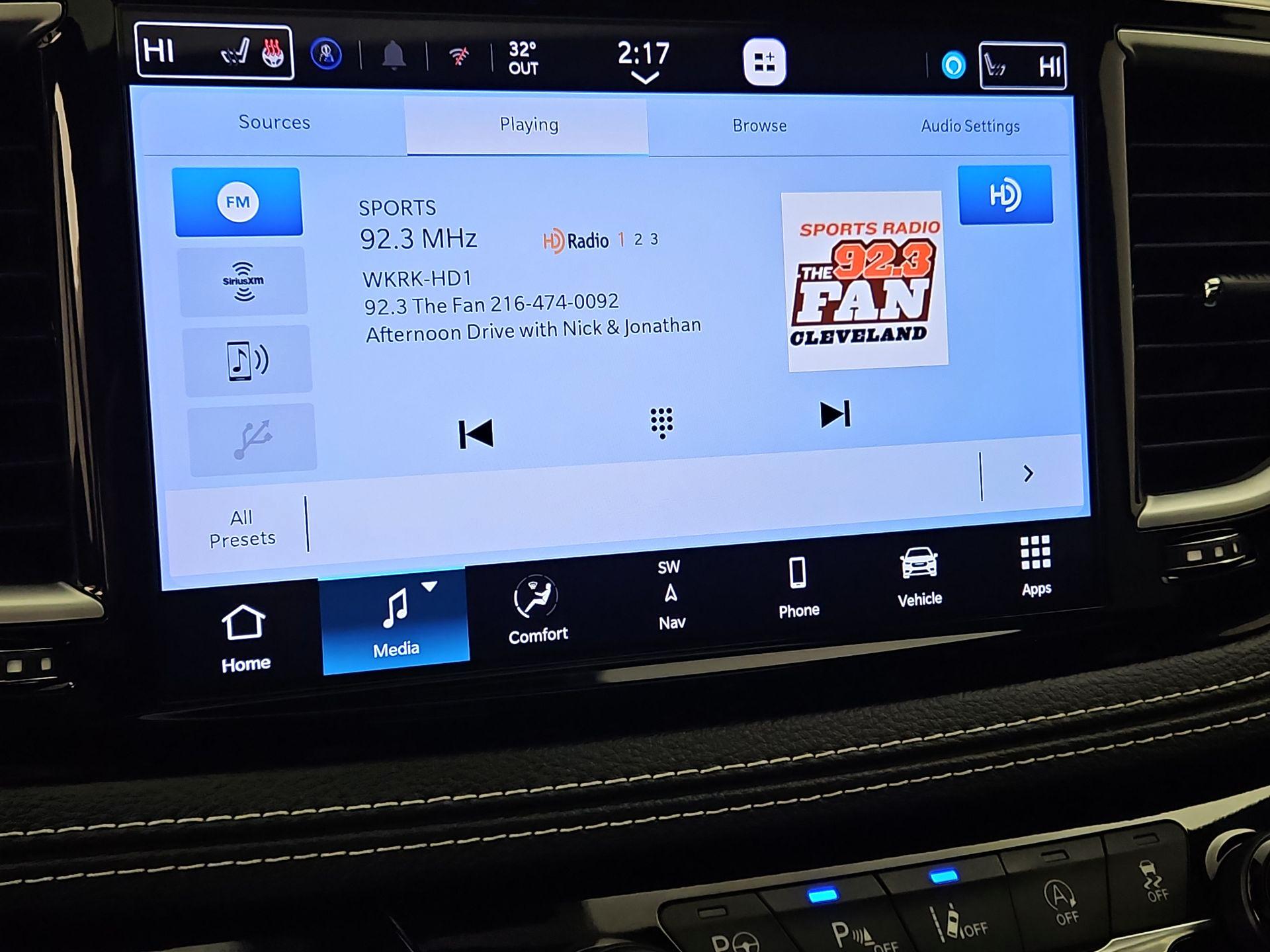 Thumbnail: 2025 Chrysler Pacifica - 16