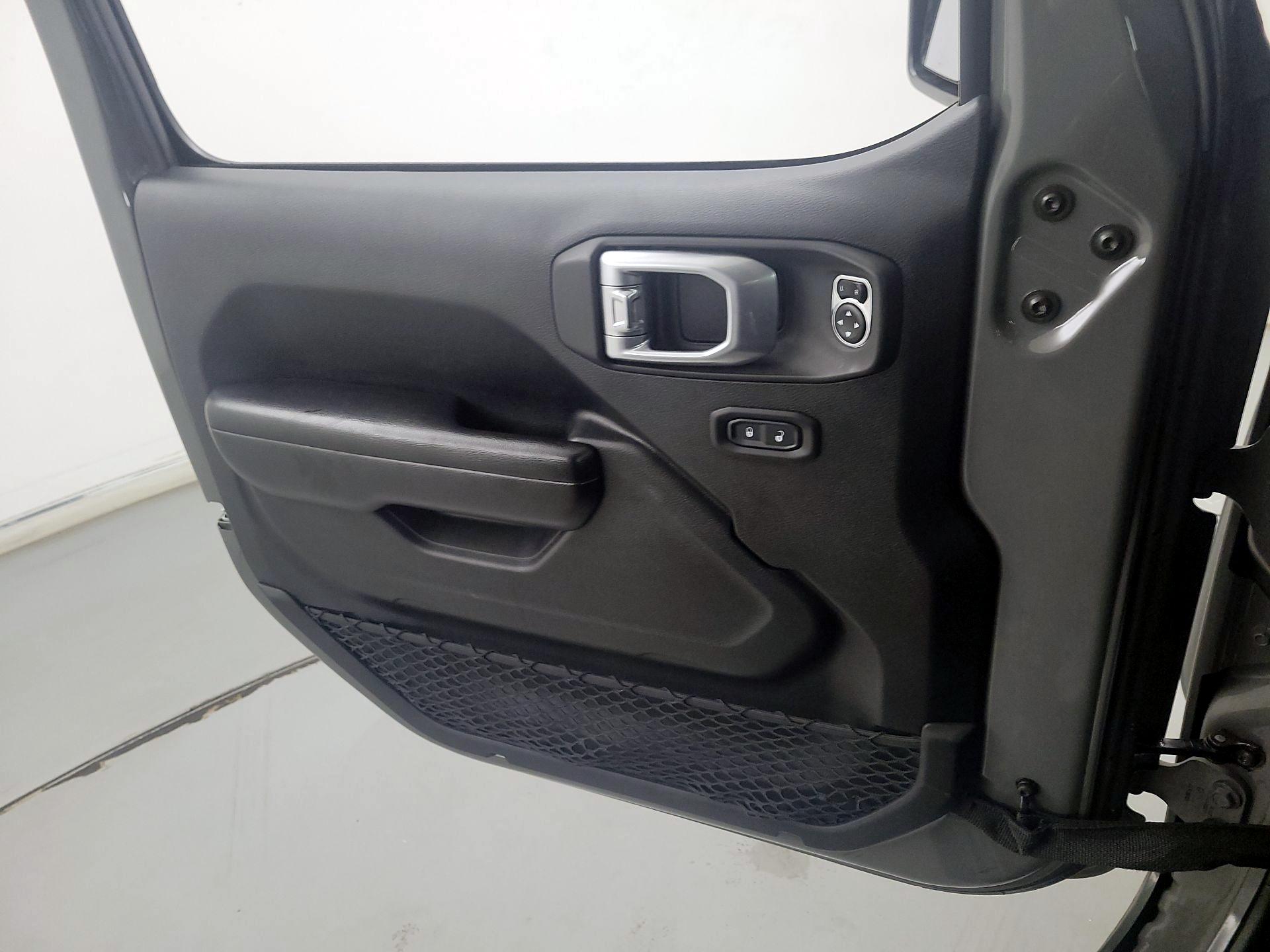 Thumbnail: 2020 Jeep Gladiator - 12