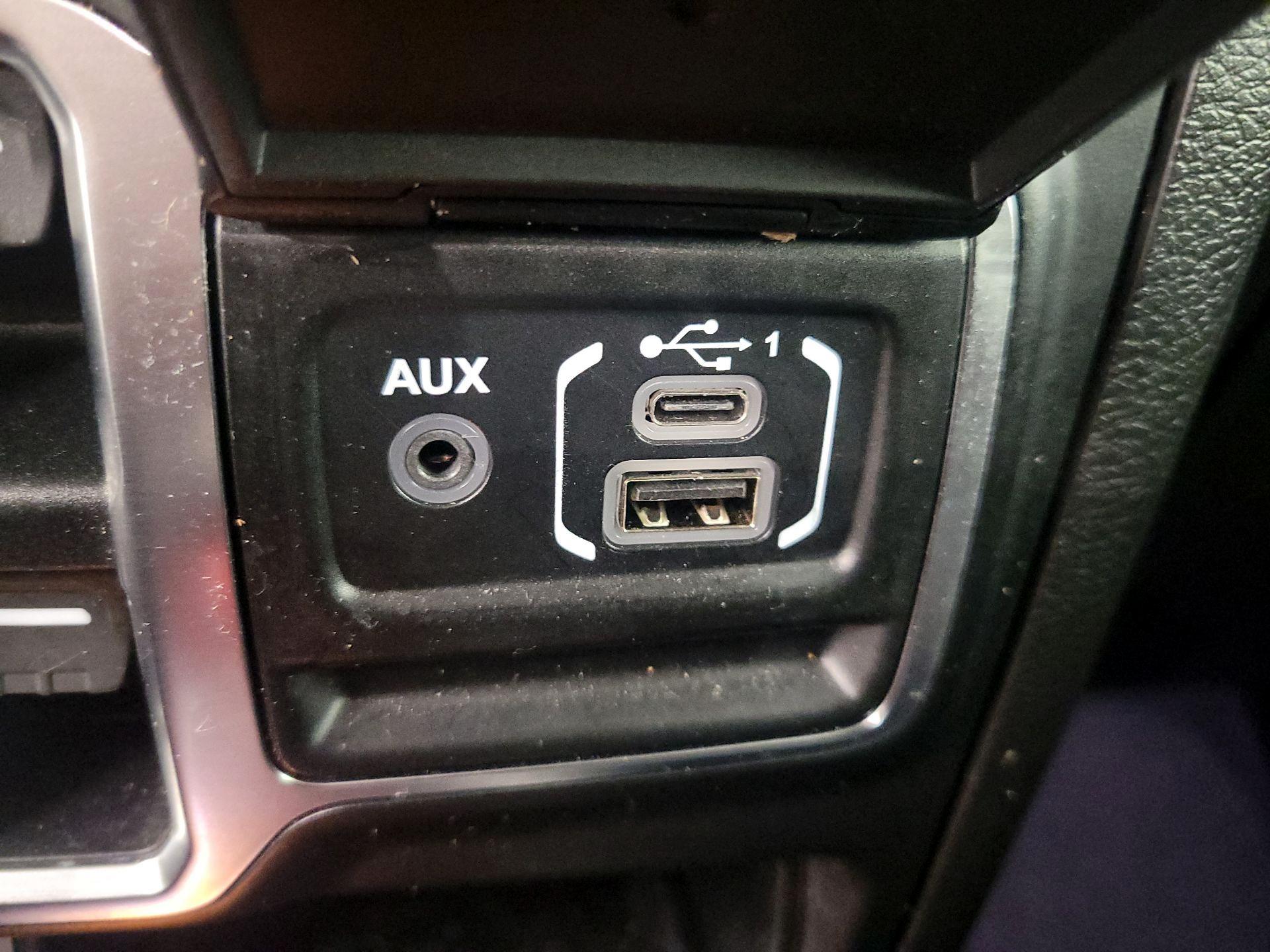 Thumbnail: 2020 Jeep Gladiator - 19