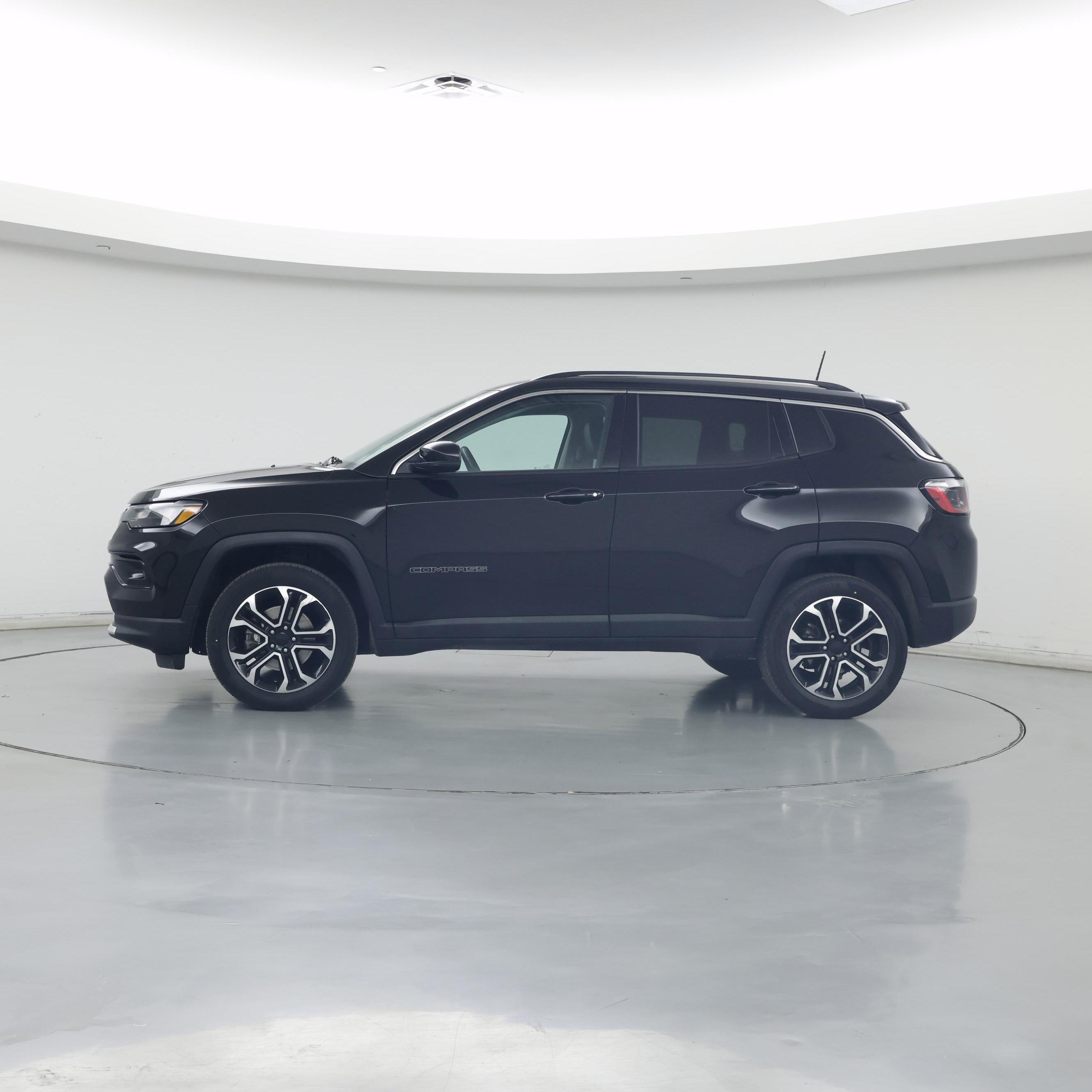 Thumbnail: 2022 Jeep Compass - 3
