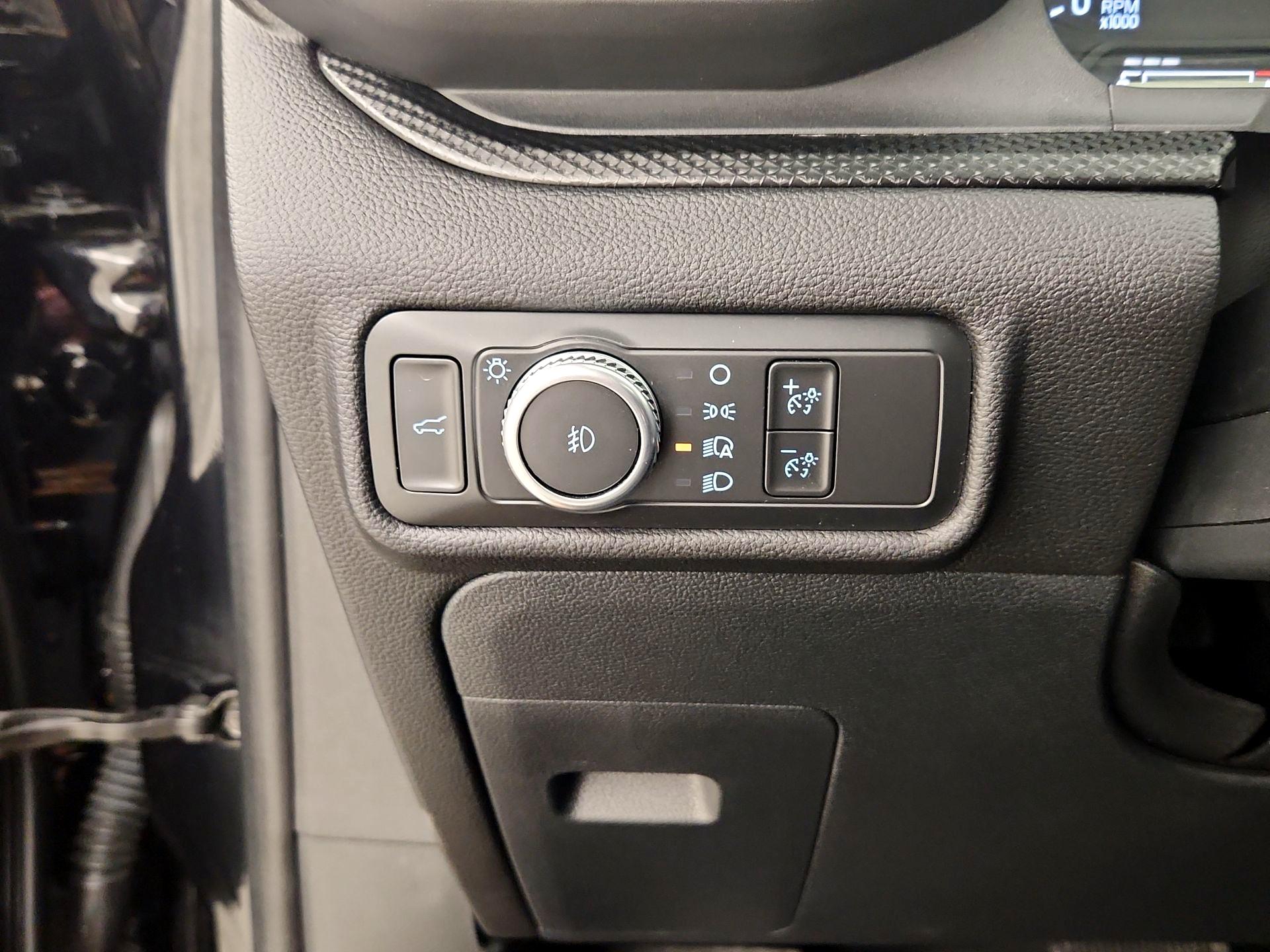 Thumbnail: 2022 Ford Explorer - 13