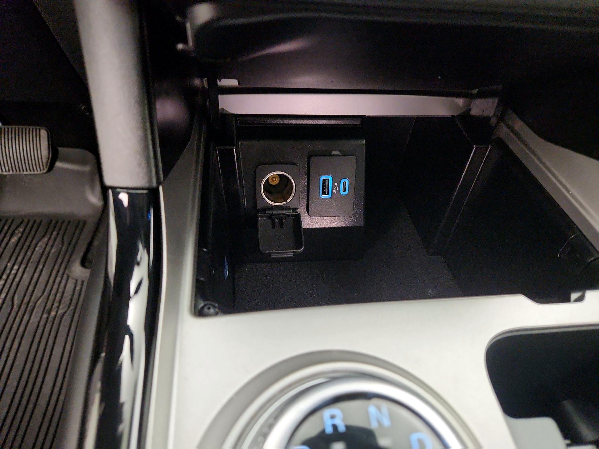 Thumbnail: 2022 Ford Explorer - 19