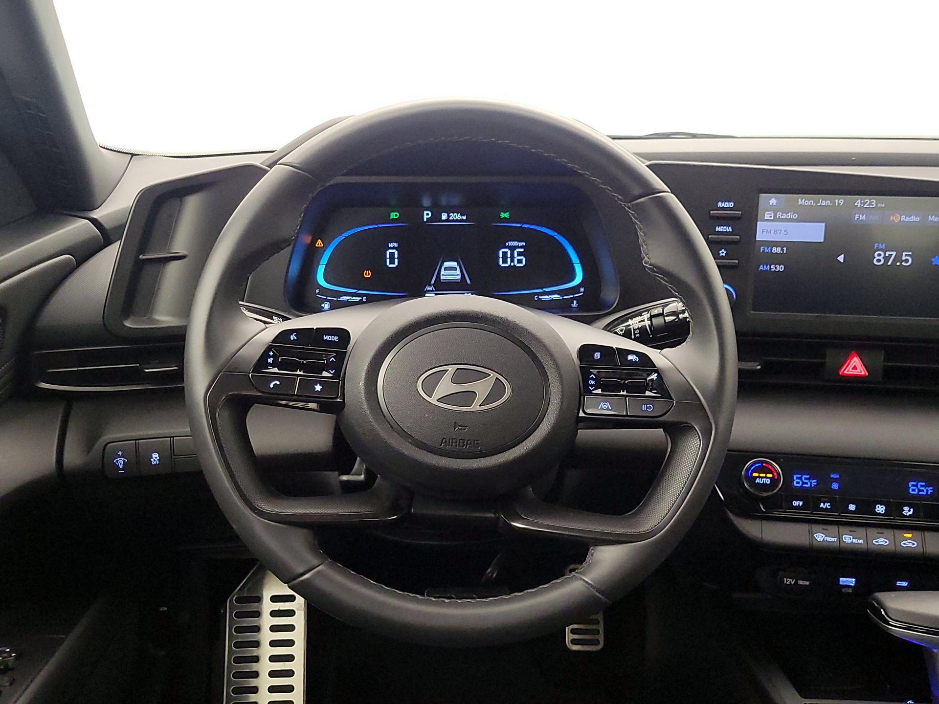 Thumbnail: 2025 Hyundai Elantra - 10