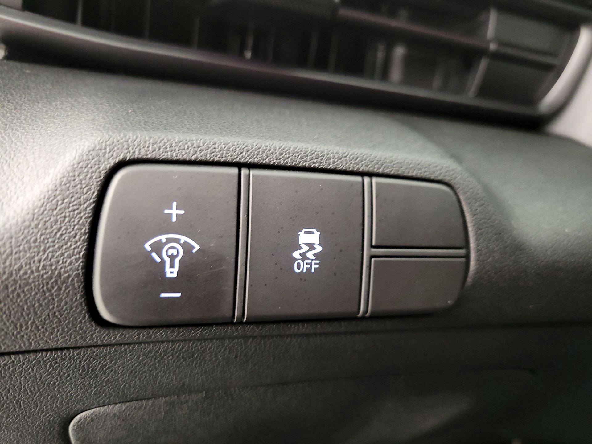 Thumbnail: 2025 Hyundai Elantra - 13