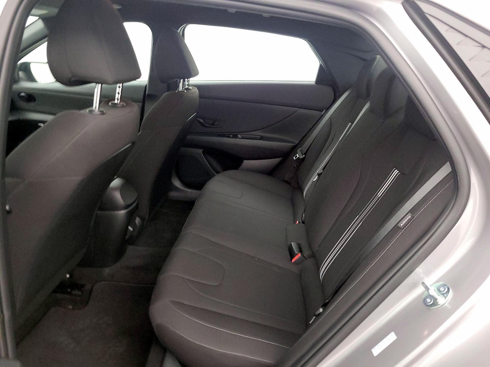 Thumbnail: 2025 Hyundai Elantra - 19