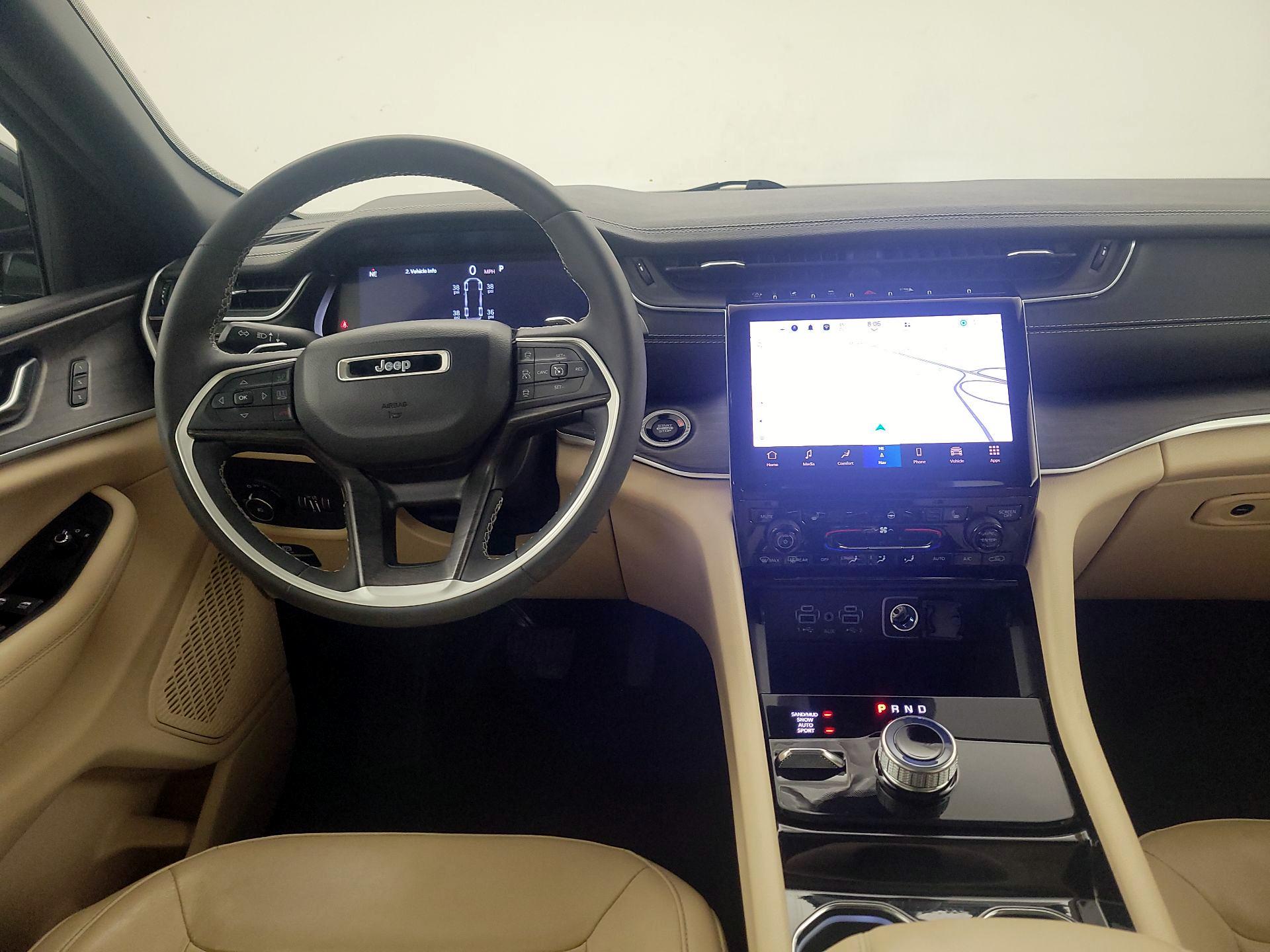 Thumbnail: 2023 Jeep Grand Cherokee L - 10