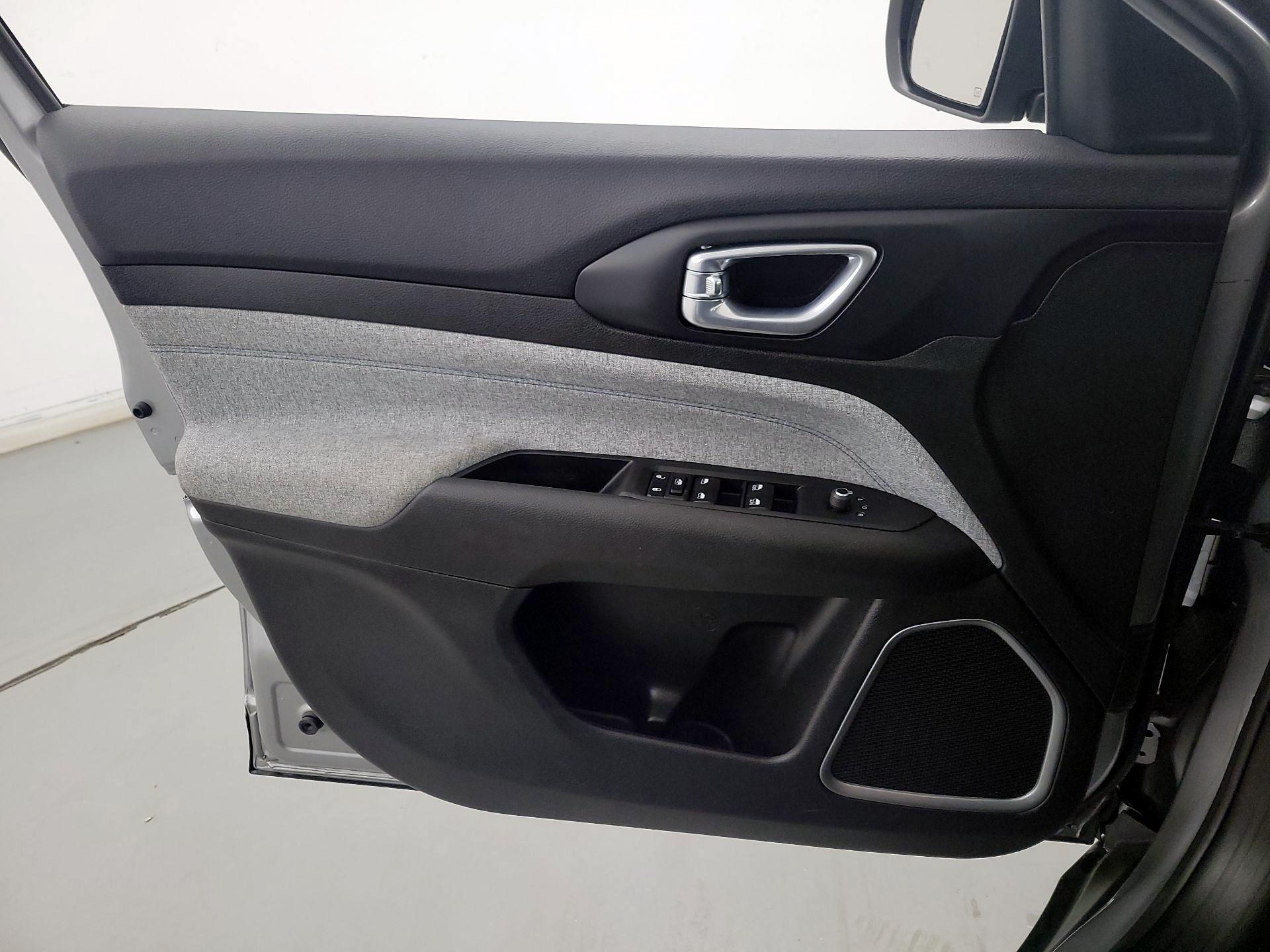 Thumbnail: 2023 Jeep Compass - 12