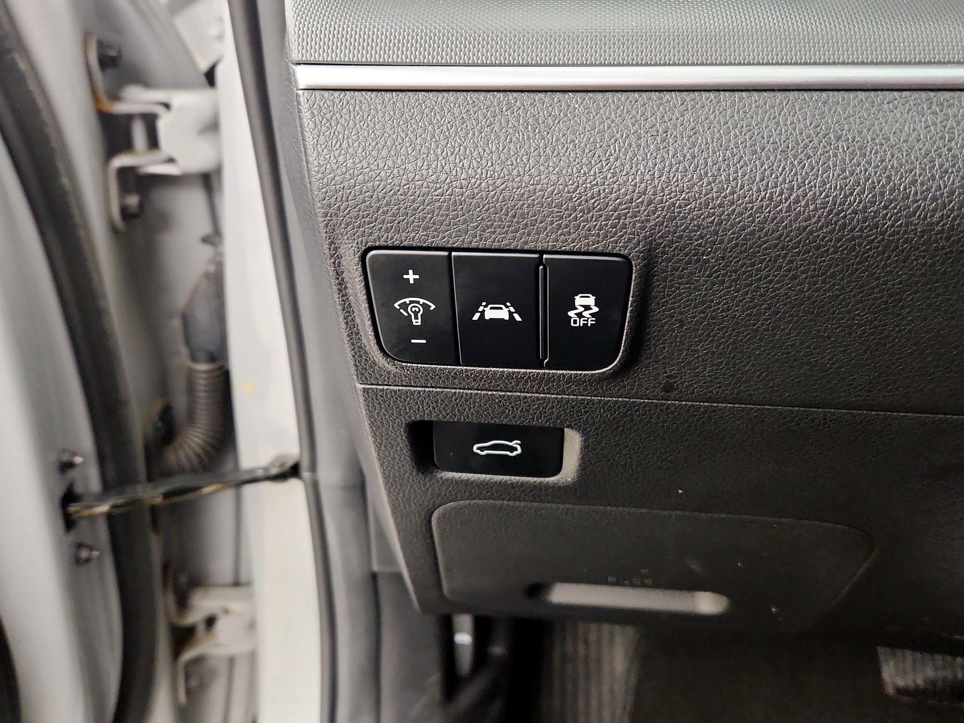 Thumbnail: 2023 Kia K5 - 13