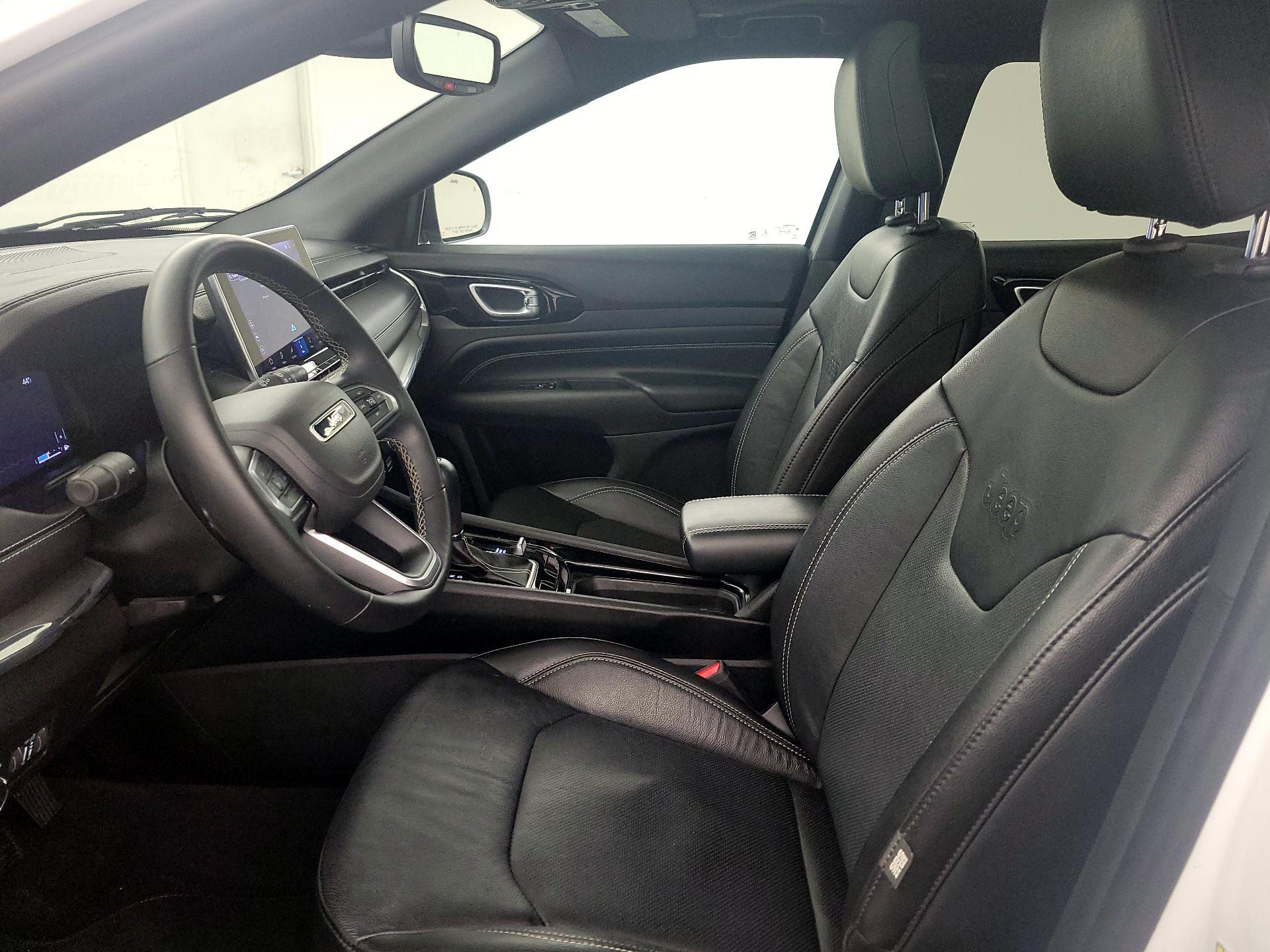 Thumbnail: 2022 Jeep Compass - 11