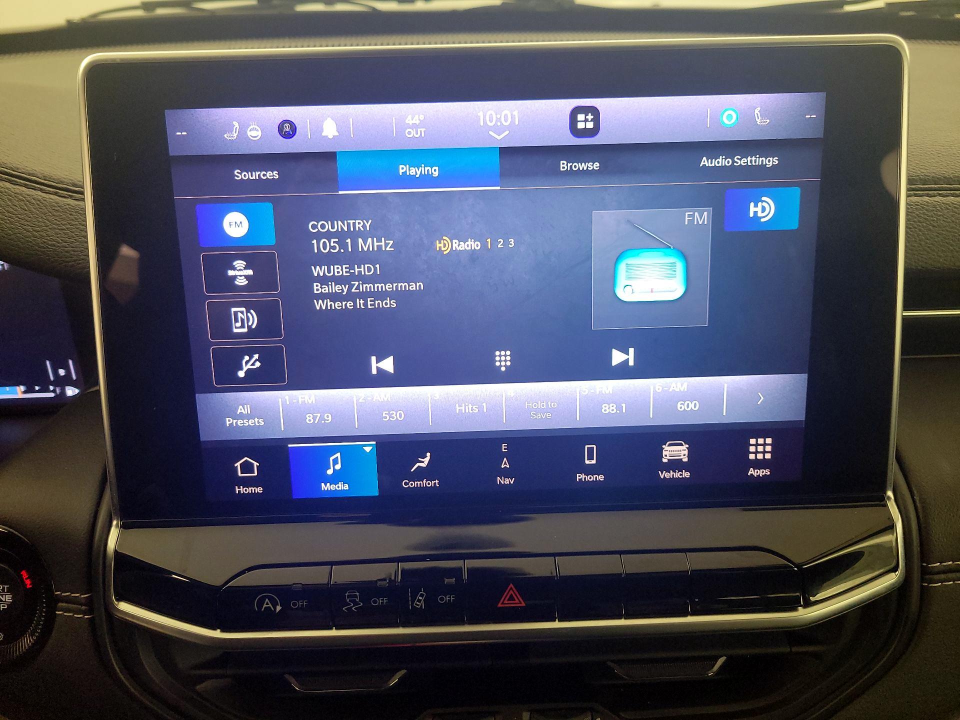 Thumbnail: 2022 Jeep Compass - 16