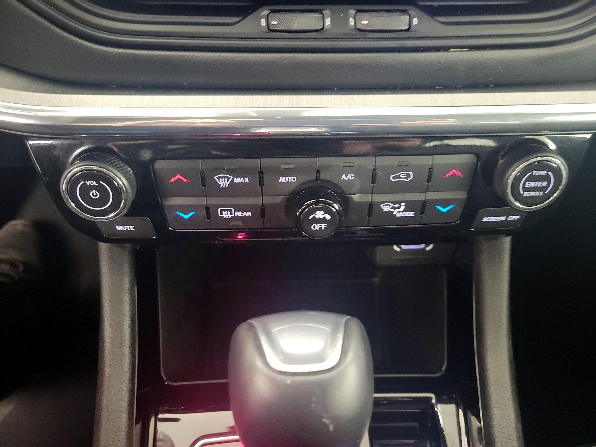 Thumbnail: 2022 Jeep Compass - 17