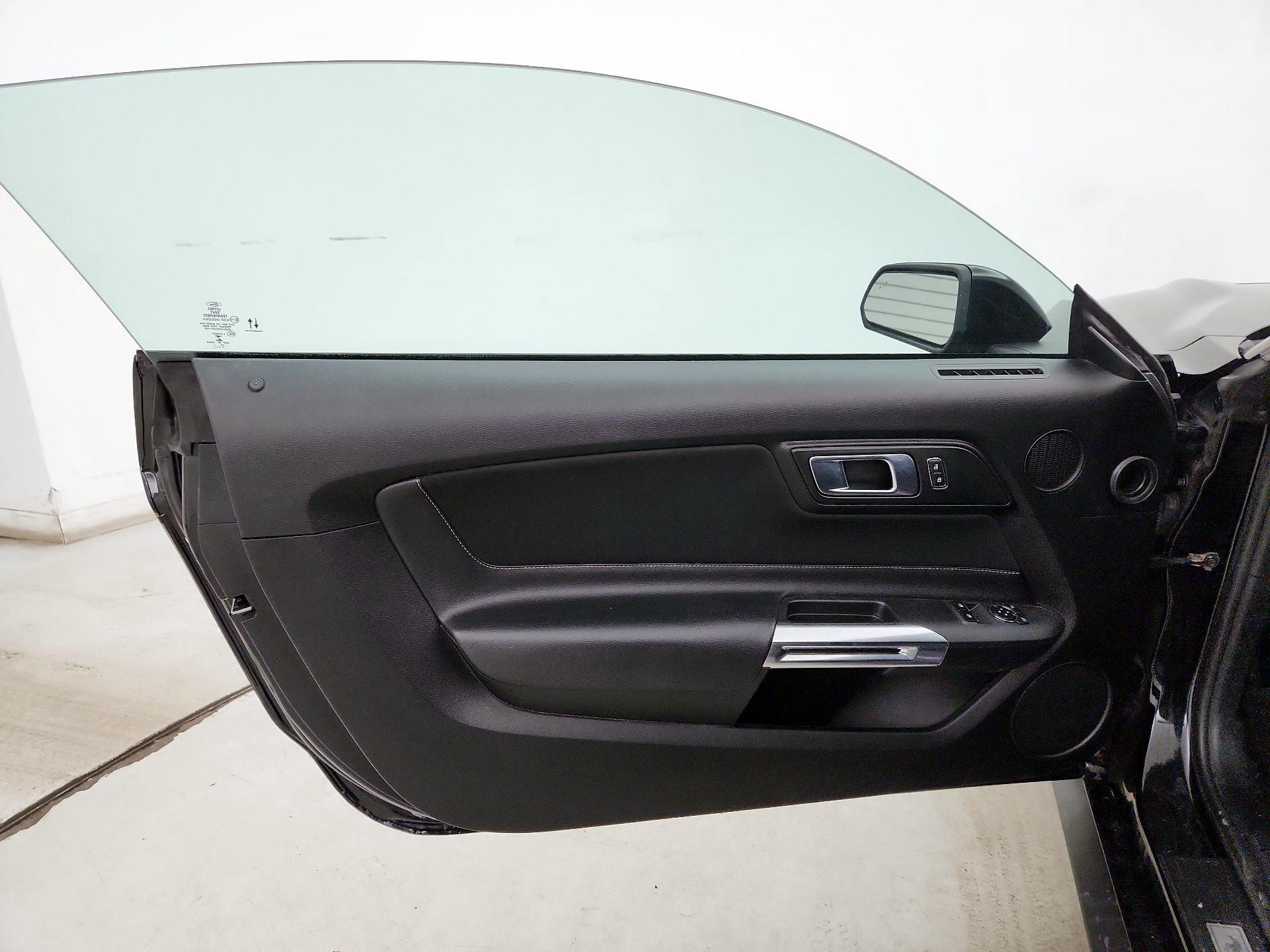 Thumbnail: 2022 Ford Mustang - 12