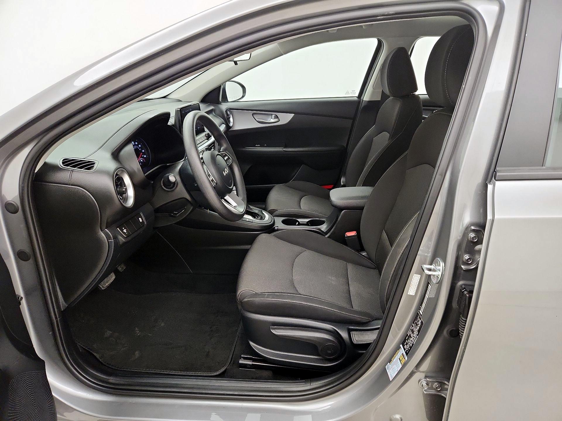 Thumbnail: 2022 Kia Forte - 11