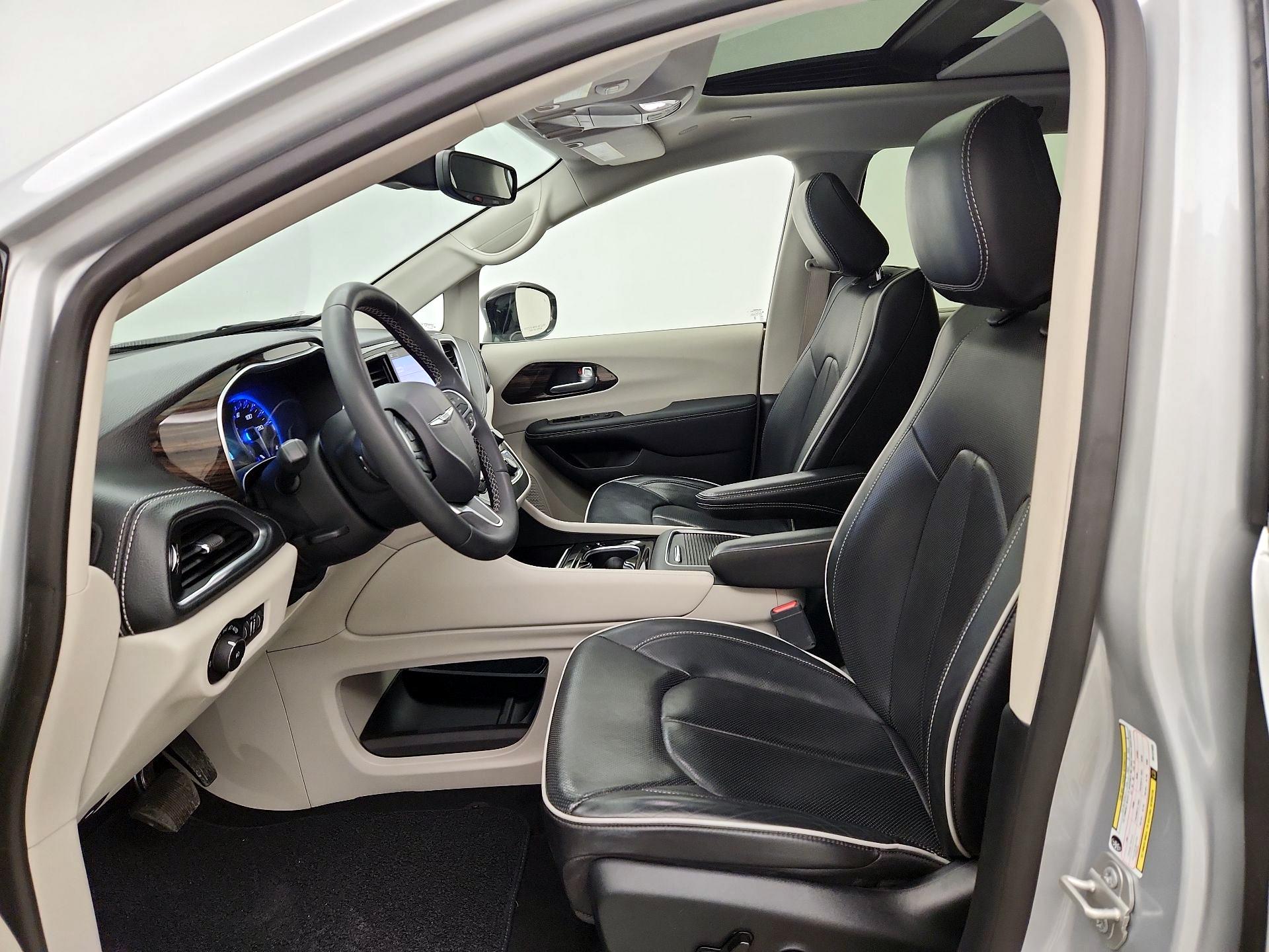 Thumbnail: 2024 Chrysler Pacifica - 11