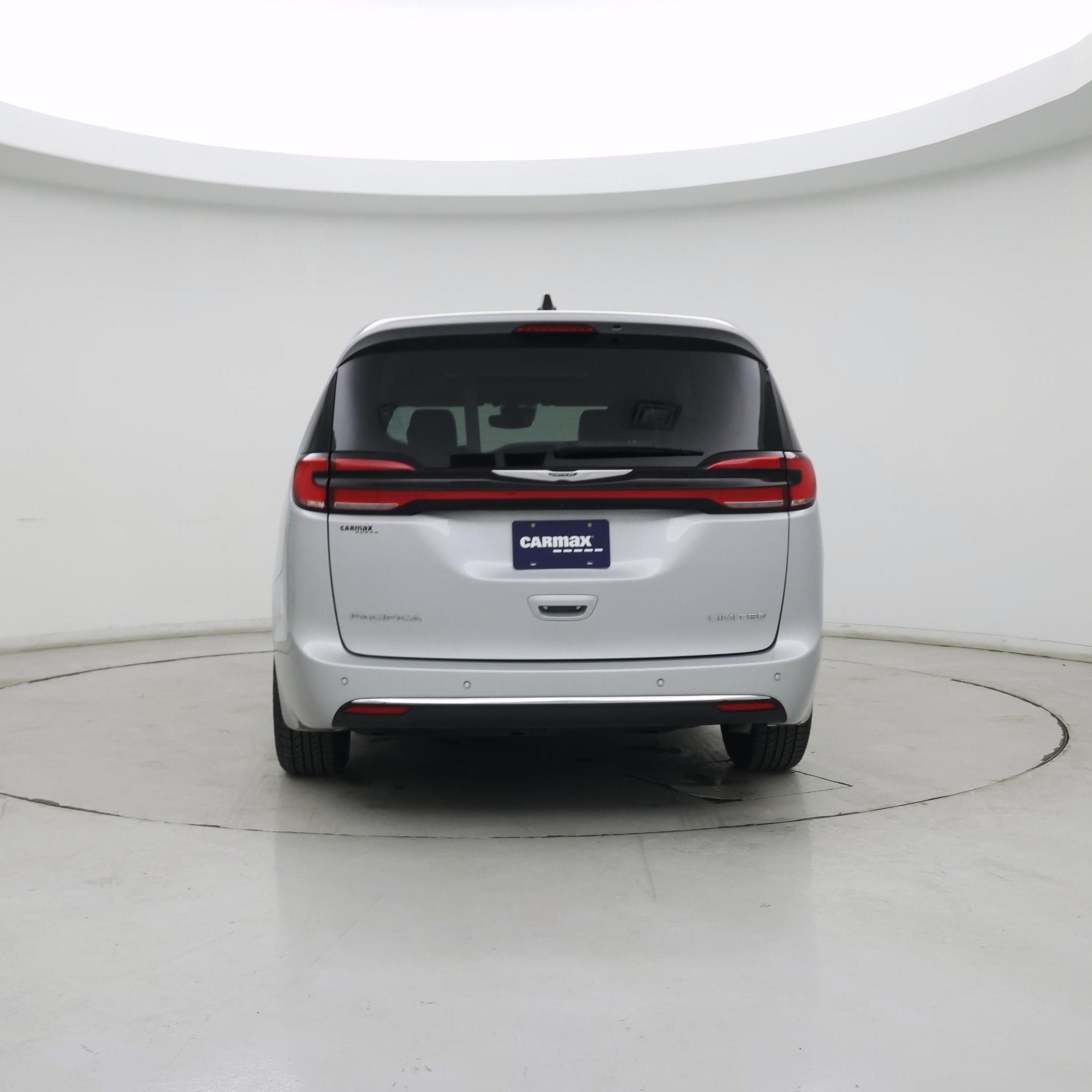 Thumbnail: 2024 Chrysler Pacifica - 6