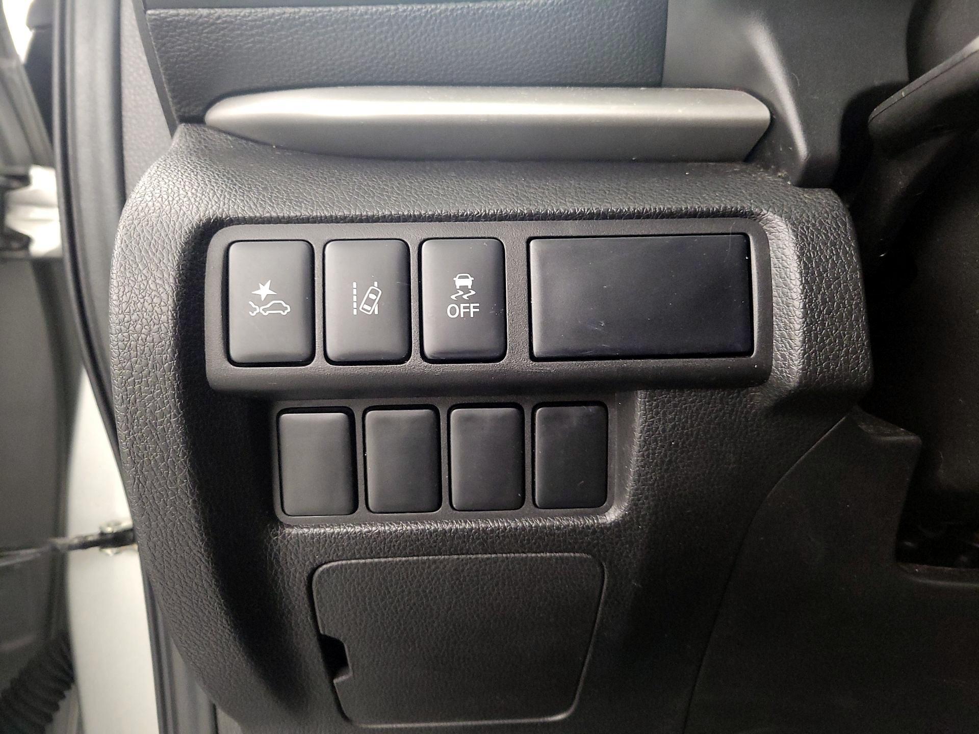 Thumbnail: 2024 Mitsubishi Eclipse Cross - 13