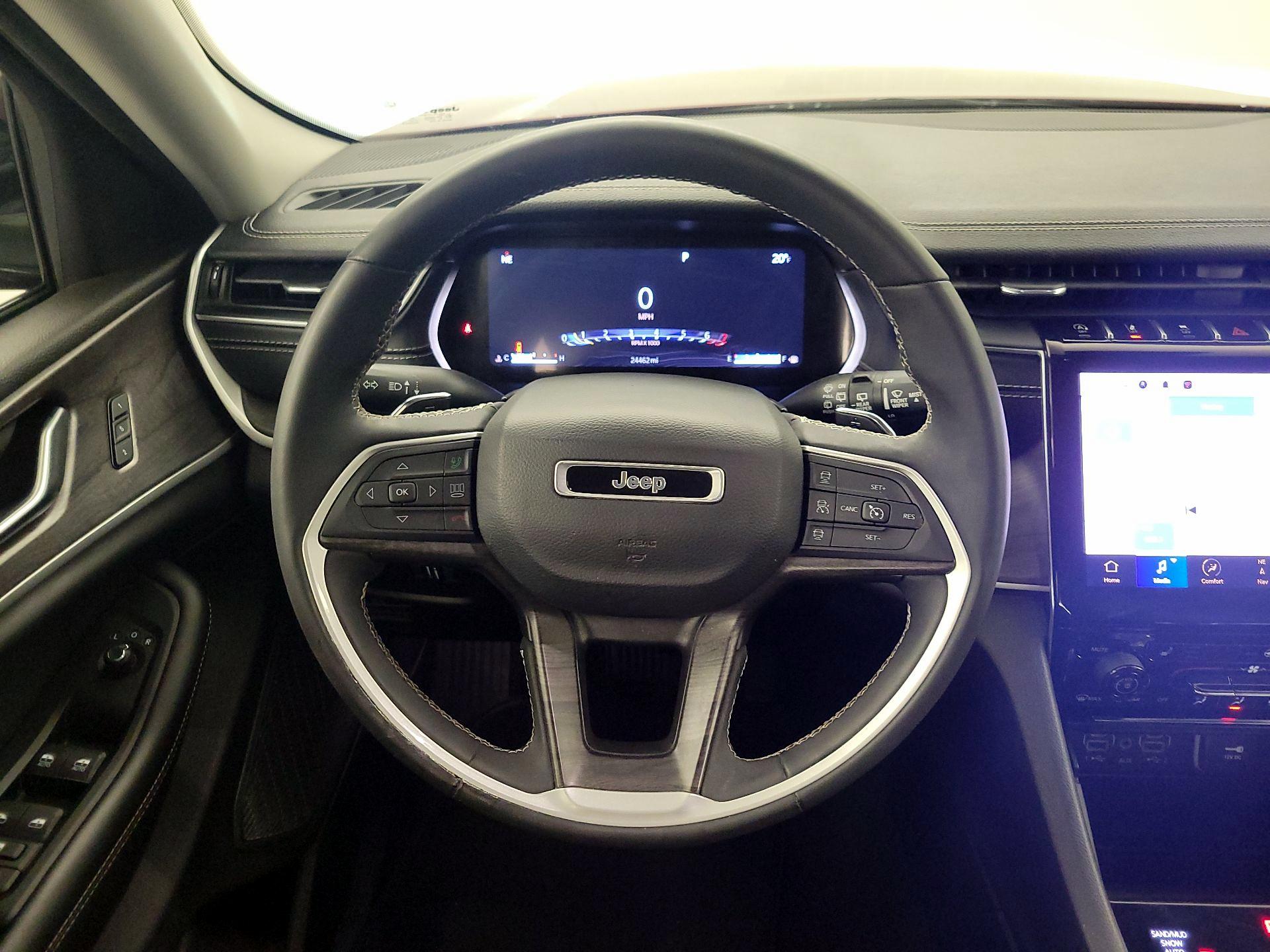 Thumbnail: 2023 Jeep Grand Cherokee - 10