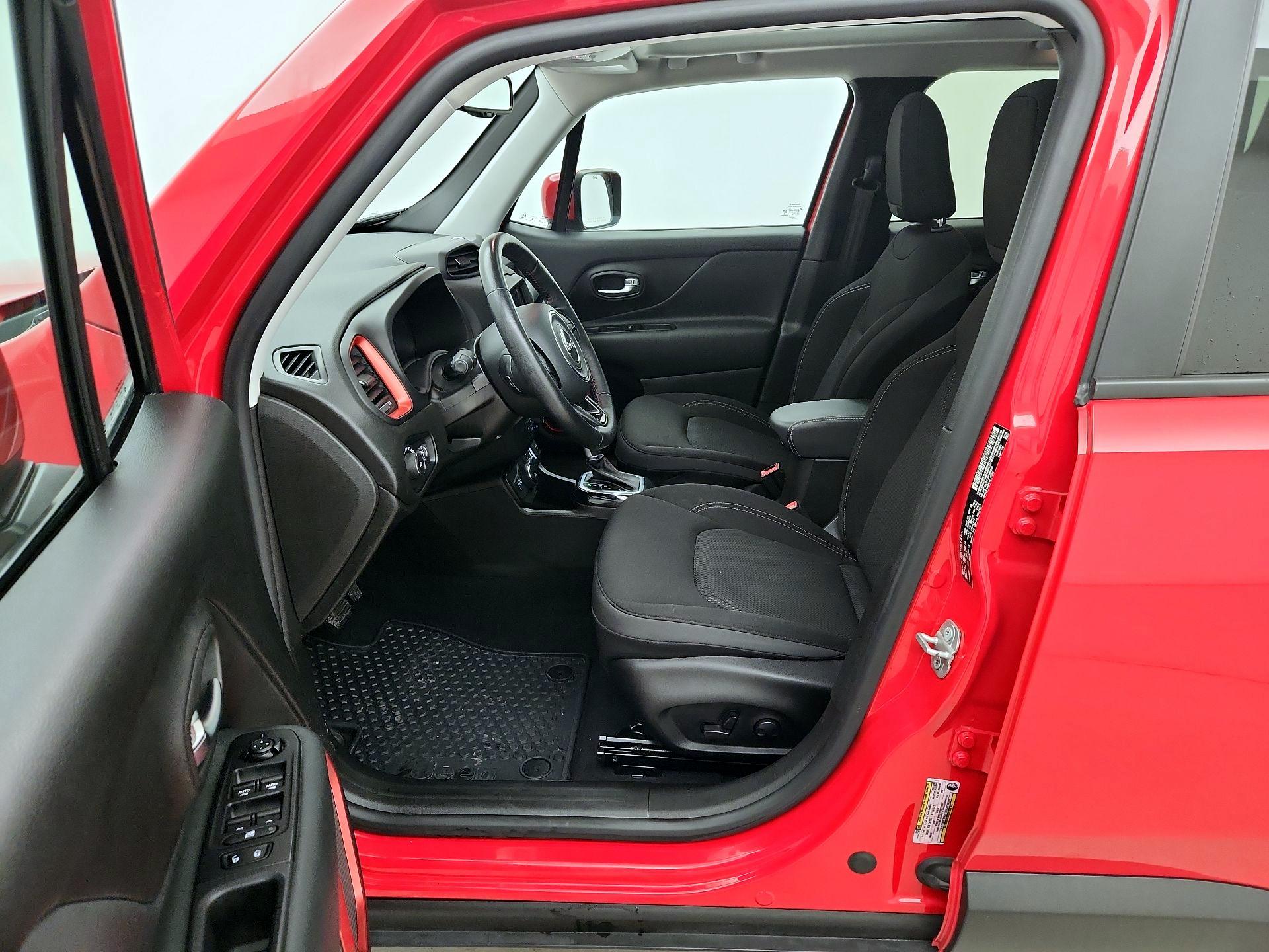 Thumbnail: 2022 Jeep Renegade - 11