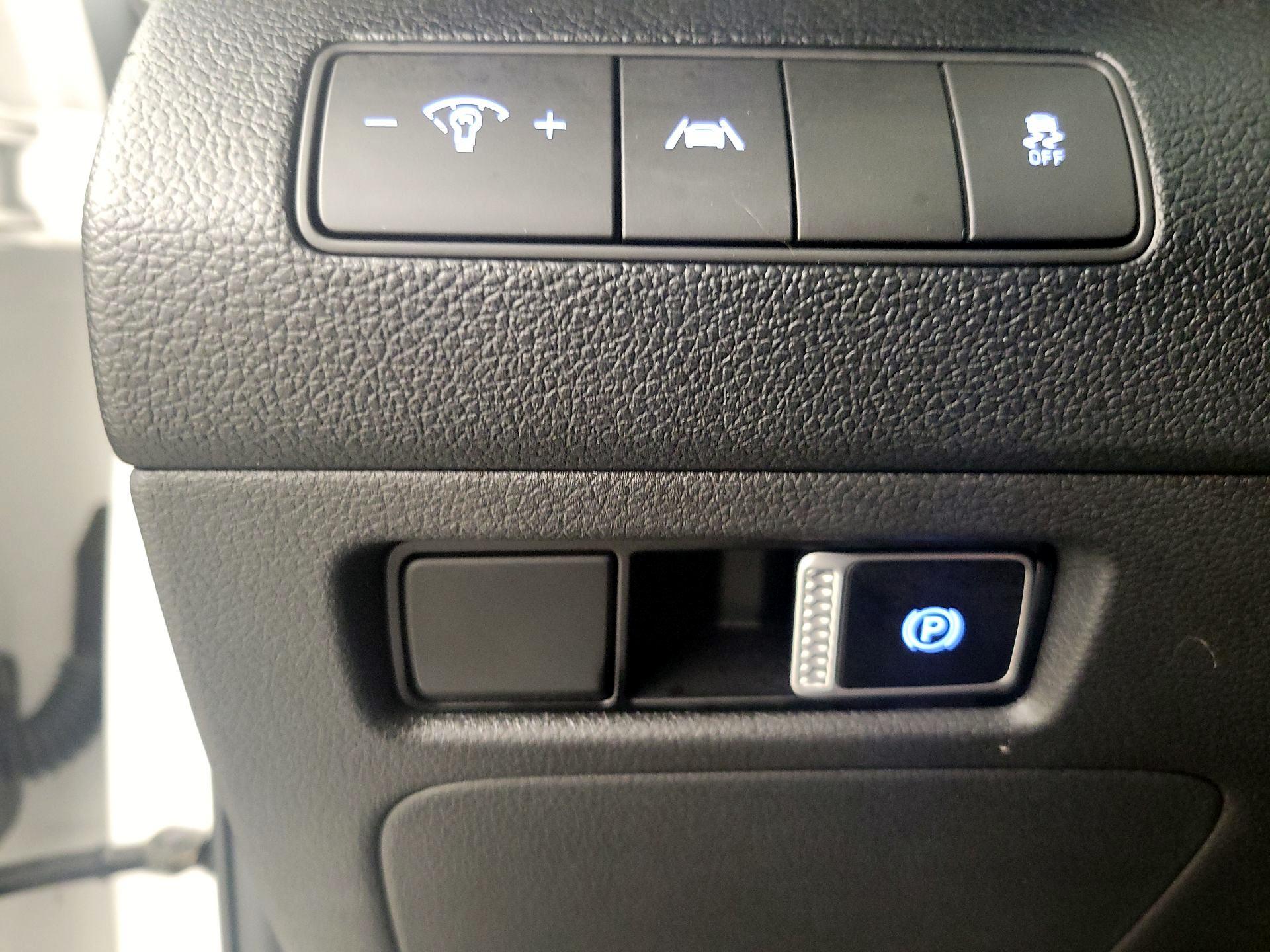 Thumbnail: 2023 Hyundai Santa Fe - 13