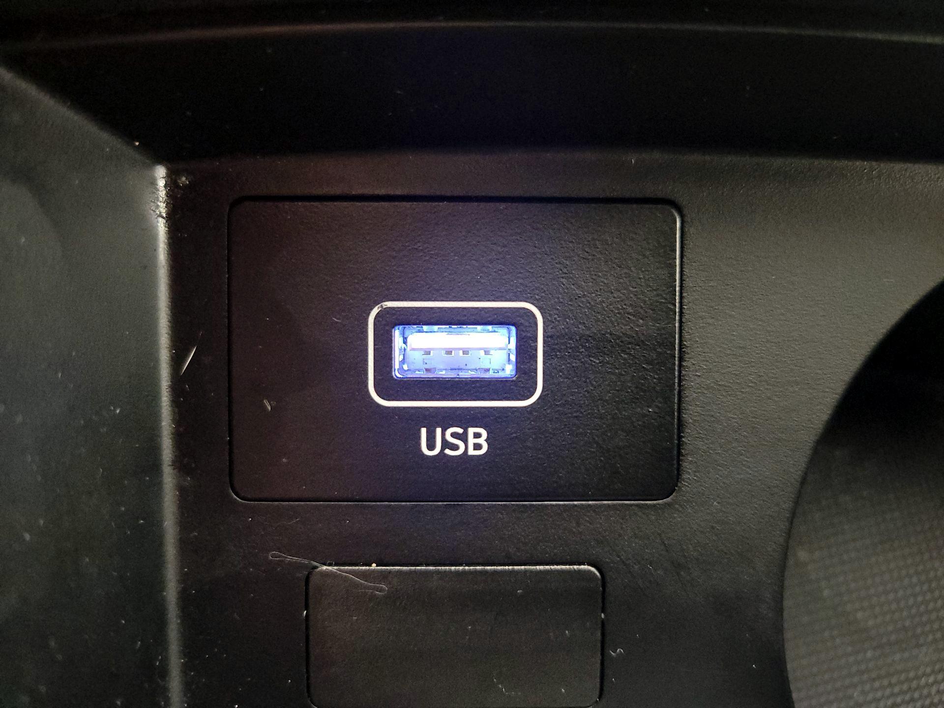 Thumbnail: 2023 Hyundai Santa Fe - 18