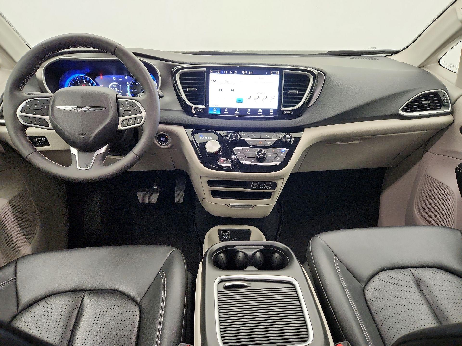 Thumbnail: 2024 Chrysler Pacifica - 9