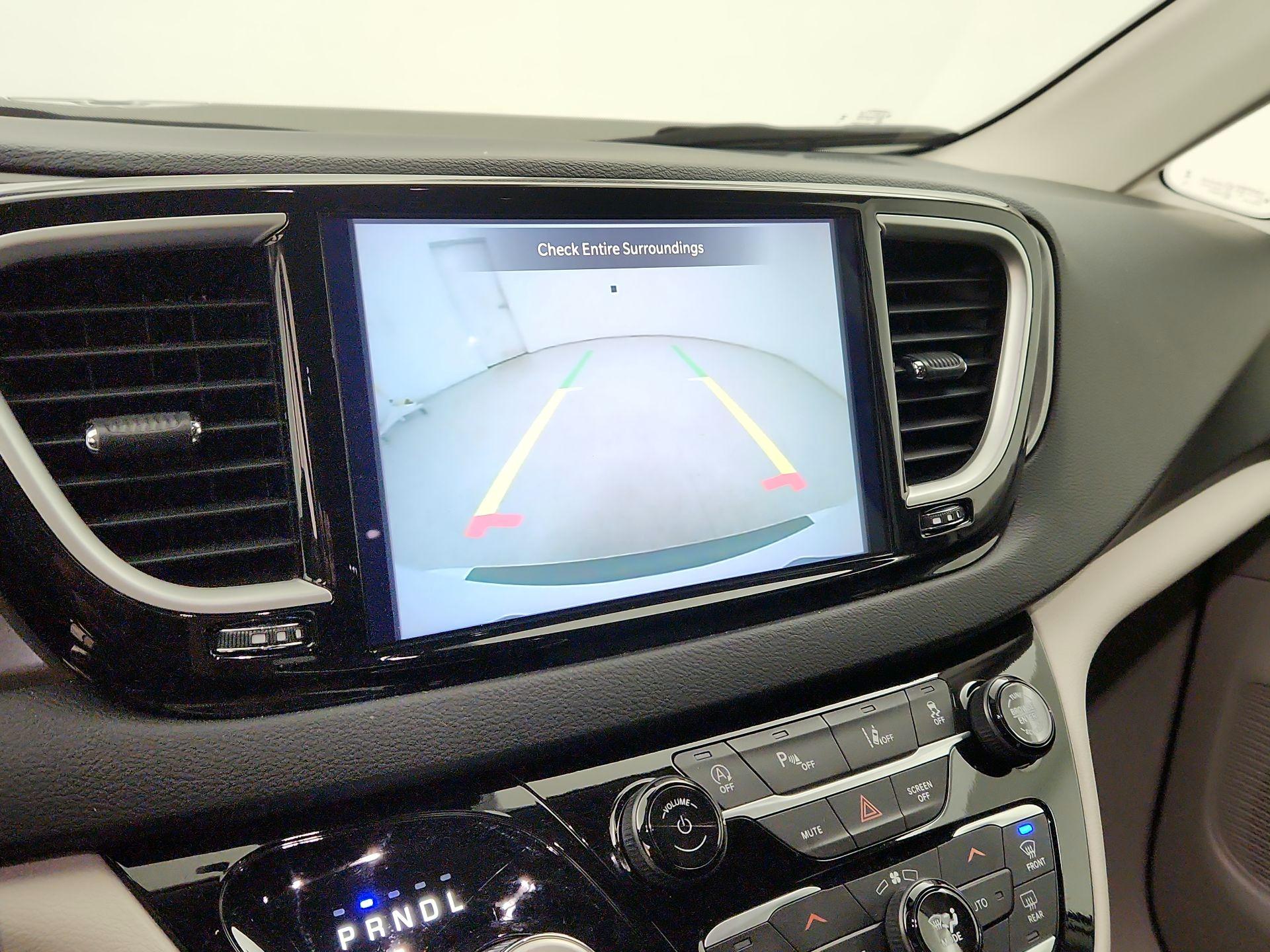 Thumbnail: 2024 Chrysler Pacifica - 14