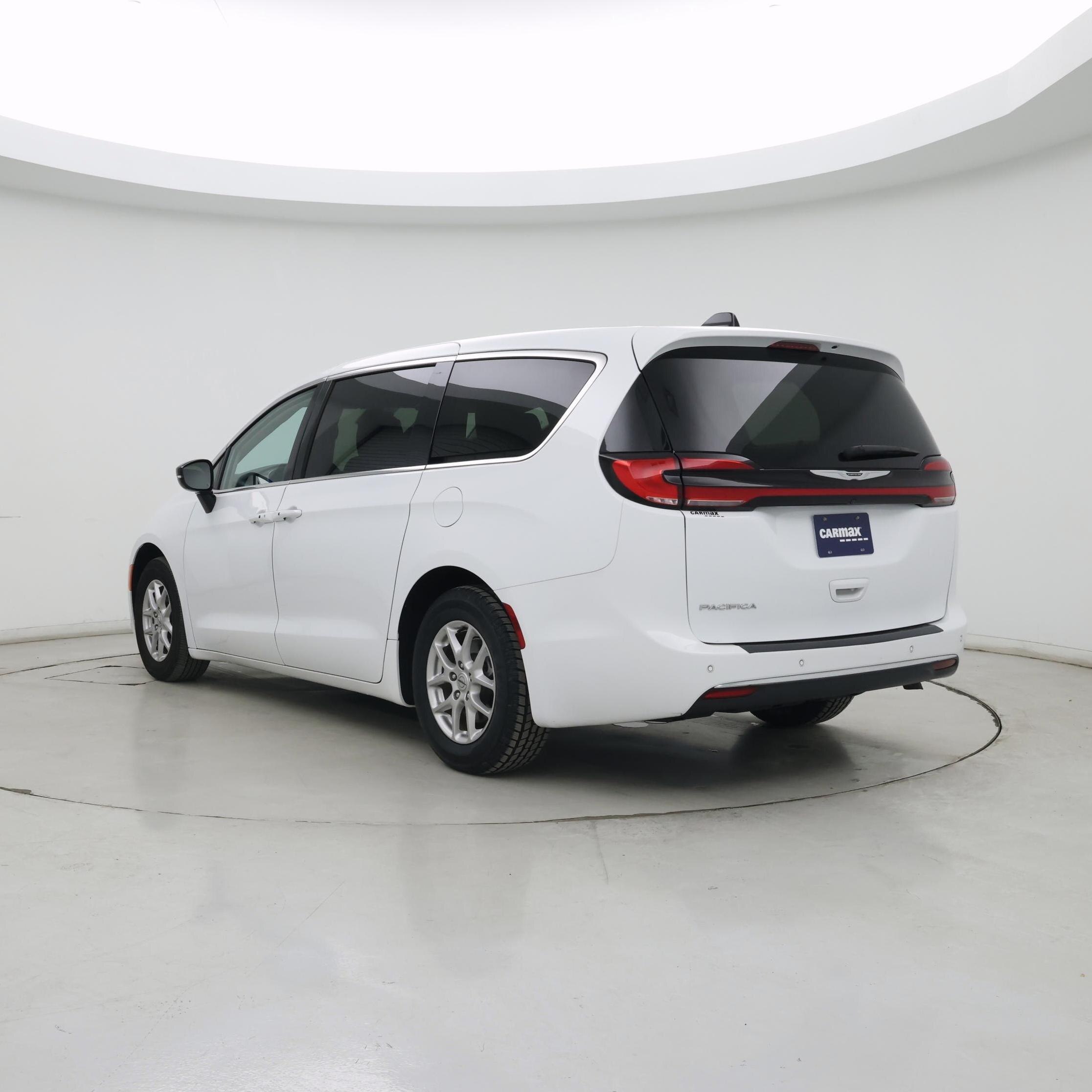 Thumbnail: 2024 Chrysler Pacifica - 2