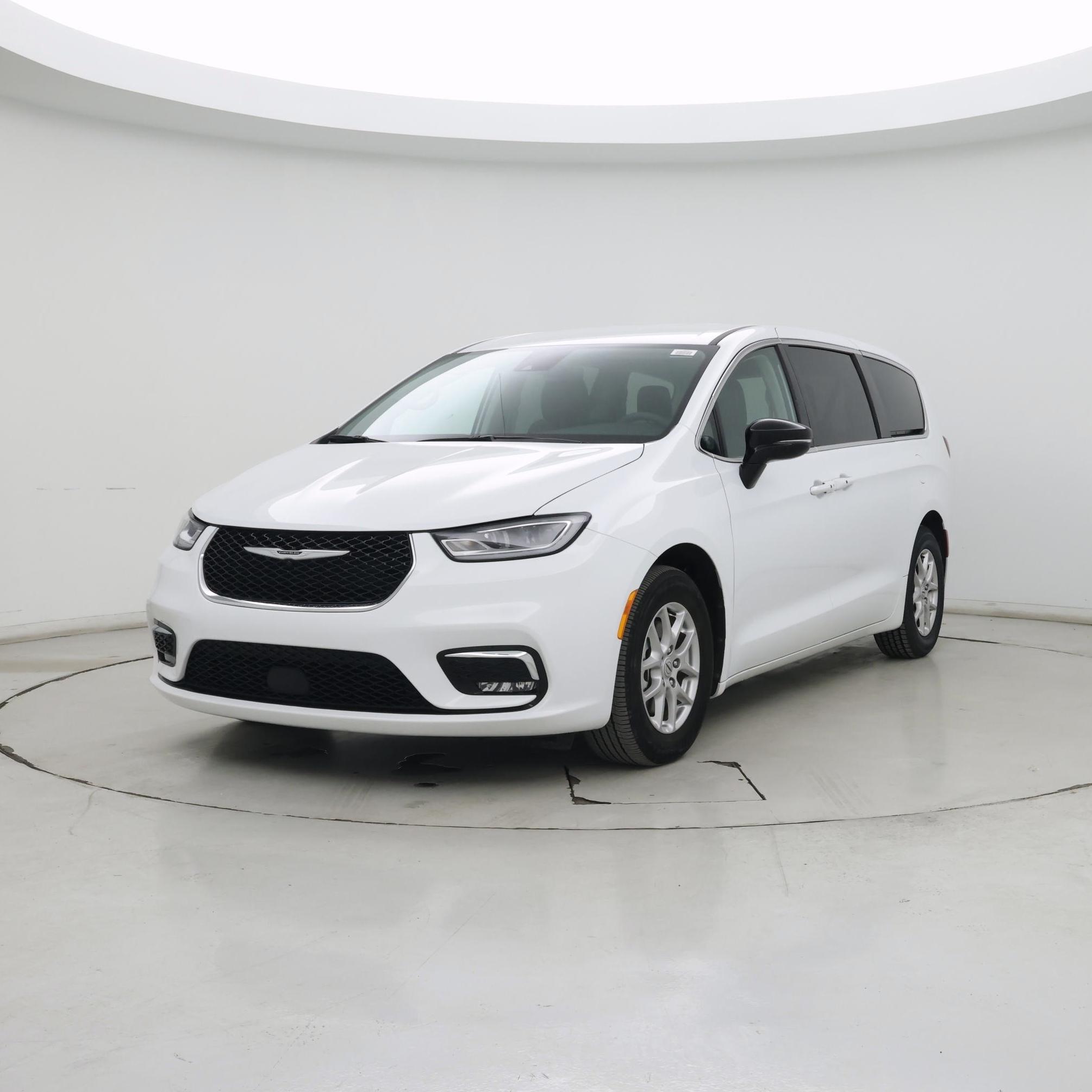 Thumbnail: 2024 Chrysler Pacifica - 4